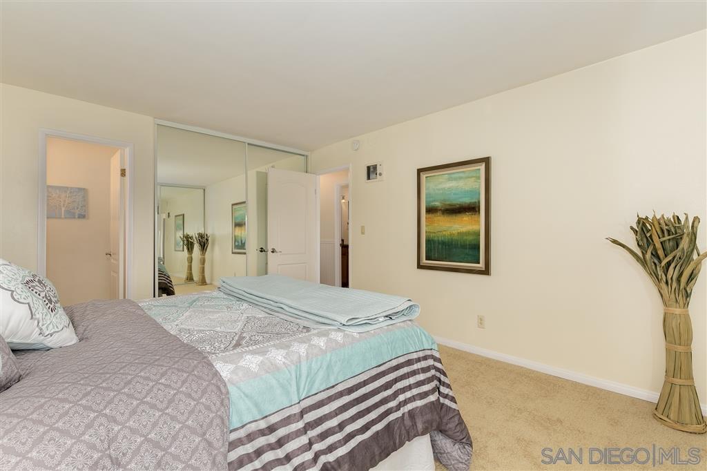 Detail Gallery Image 8 of 12 For 6555  Mount Ada  222, San Diego,  CA 92111 - 3 Beds | 2 Baths