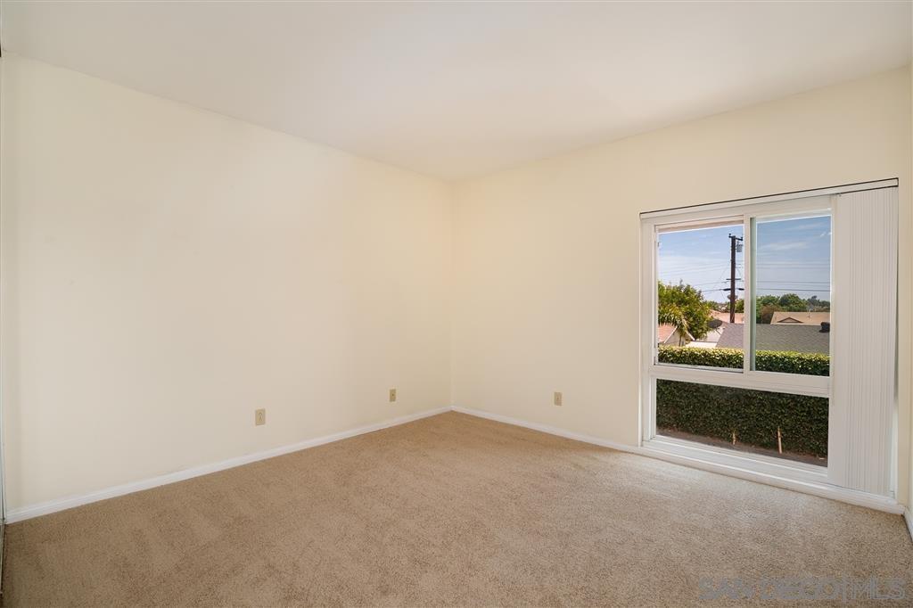 Detail Gallery Image 10 of 12 For 6555  Mount Ada  222, San Diego,  CA 92111 - 3 Beds | 2 Baths