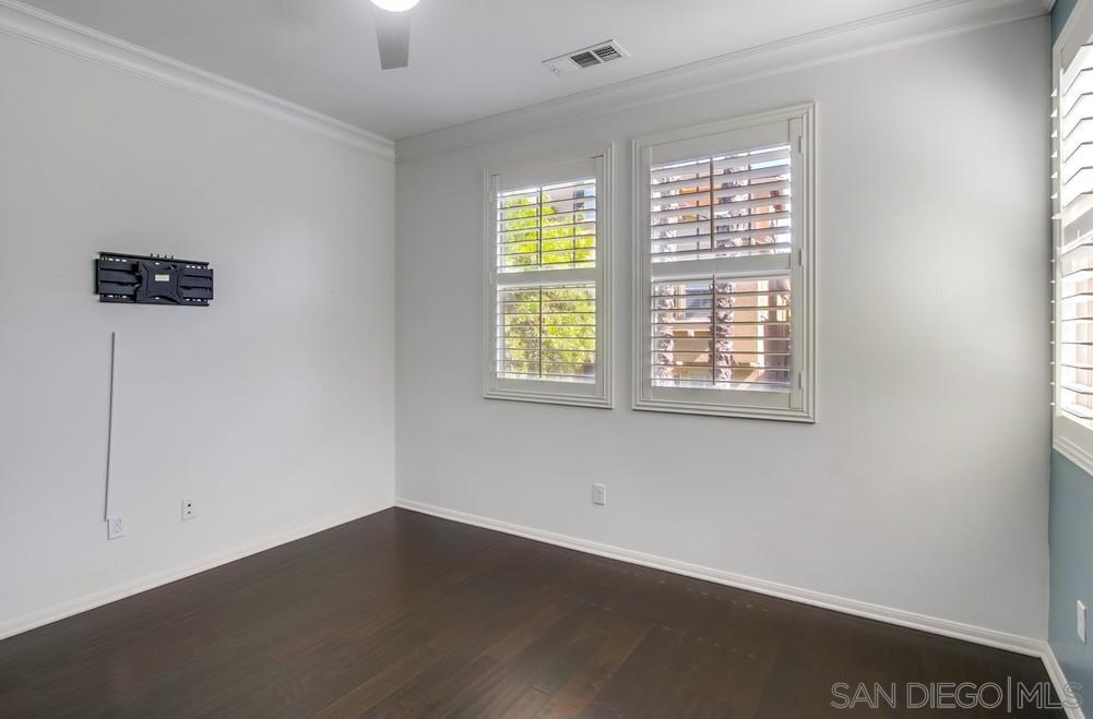 Detail Gallery Image 17 of 63 For 1859  Khaki Ln, Chula Vista,  CA 91913 - 4 Beds | 2/1 Baths