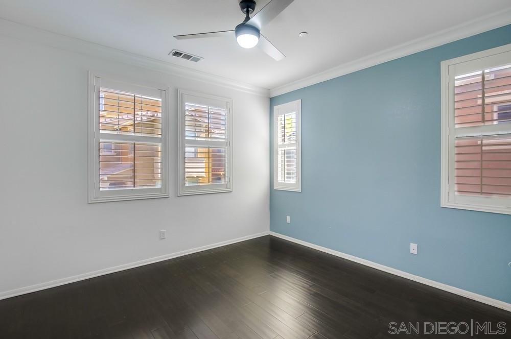 Detail Gallery Image 18 of 63 For 1859  Khaki Ln, Chula Vista,  CA 91913 - 4 Beds | 2/1 Baths