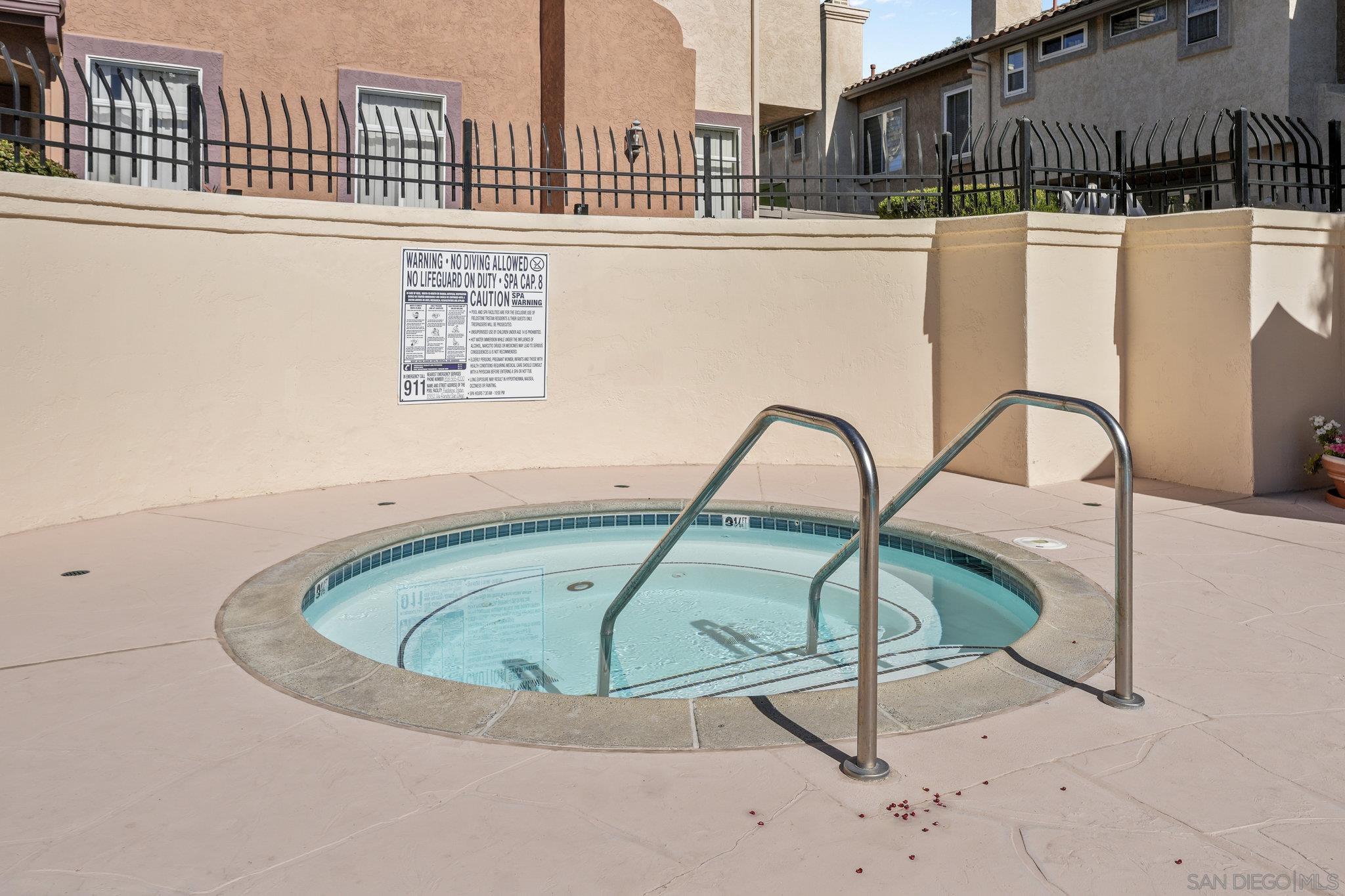 Detail Gallery Image 28 of 30 For 11378  via Rancho San Diego  #C,  El Cajon,  CA 92019 - 2 Beds | 2/1 Baths