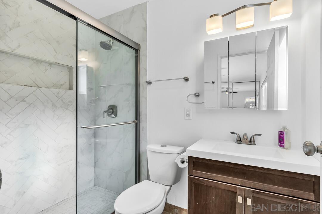 Detail Gallery Image 20 of 28 For 3861  Basilone St  #4,  San Diego,  CA 92110 - 2 Beds | 2 Baths