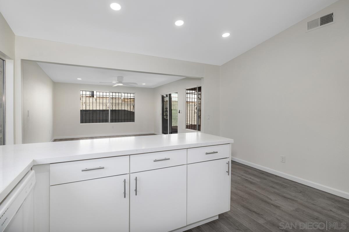 Detail Gallery Image 11 of 44 For 6296  Varney Dr, San Diego,  CA 92114 - 4 Beds | 2 Baths