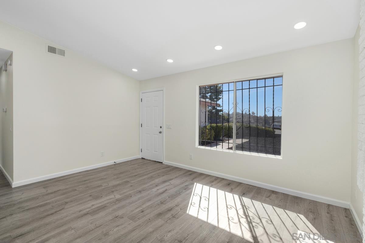 Detail Gallery Image 4 of 44 For 6296  Varney Dr, San Diego,  CA 92114 - 4 Beds | 2 Baths