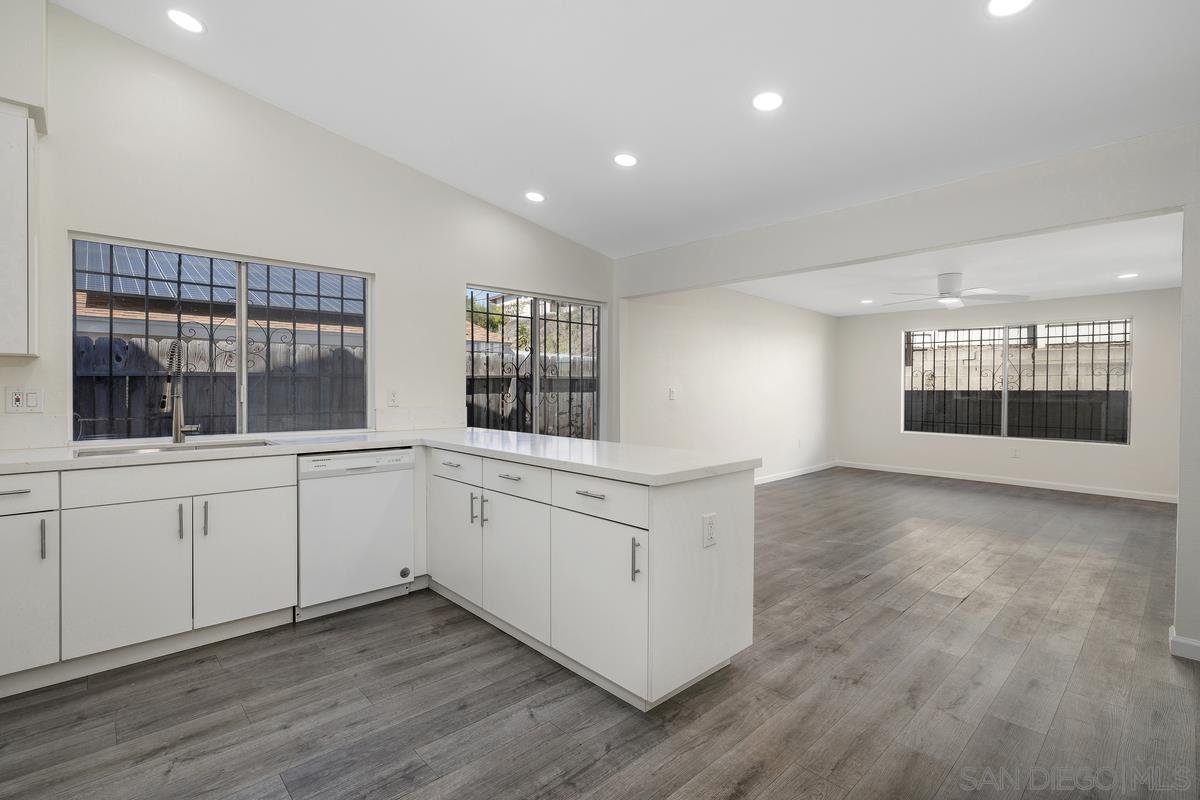 Detail Gallery Image 6 of 44 For 6296  Varney Dr, San Diego,  CA 92114 - 4 Beds | 2 Baths