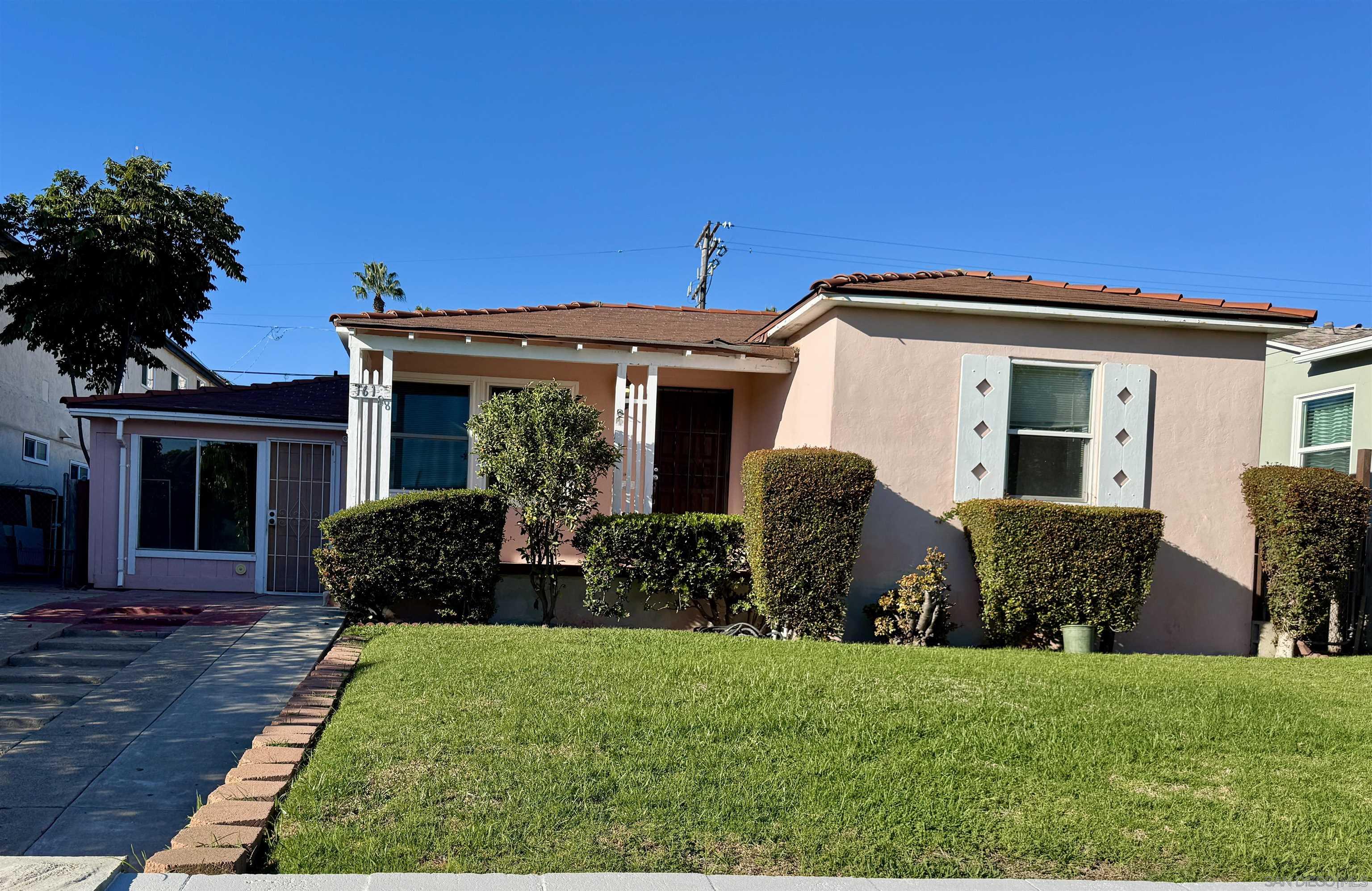 Detail Gallery Image 1 of 16 For 1618  Missouri, San Diego,  CA 92109 - 4 Beds | 2 Baths