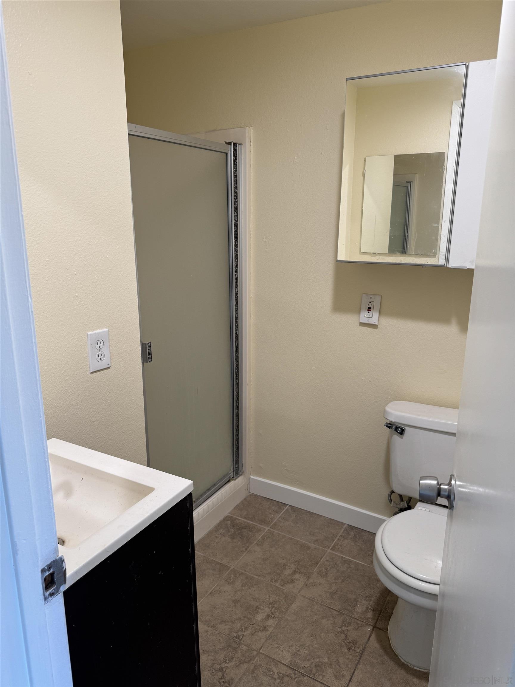 Detail Gallery Image 12 of 16 For 1618  Missouri, San Diego,  CA 92109 - 4 Beds | 2 Baths