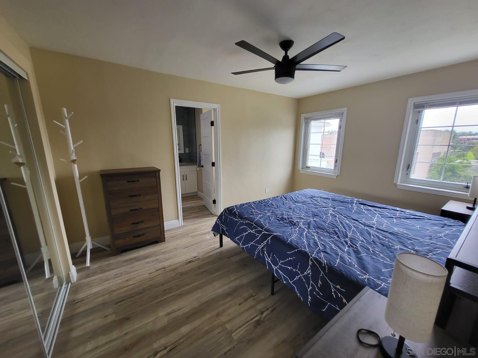 Detail Gallery Image 17 of 34 For 3765  Elliott St, San Diego,  CA 92106 - 4 Beds | 3 Baths