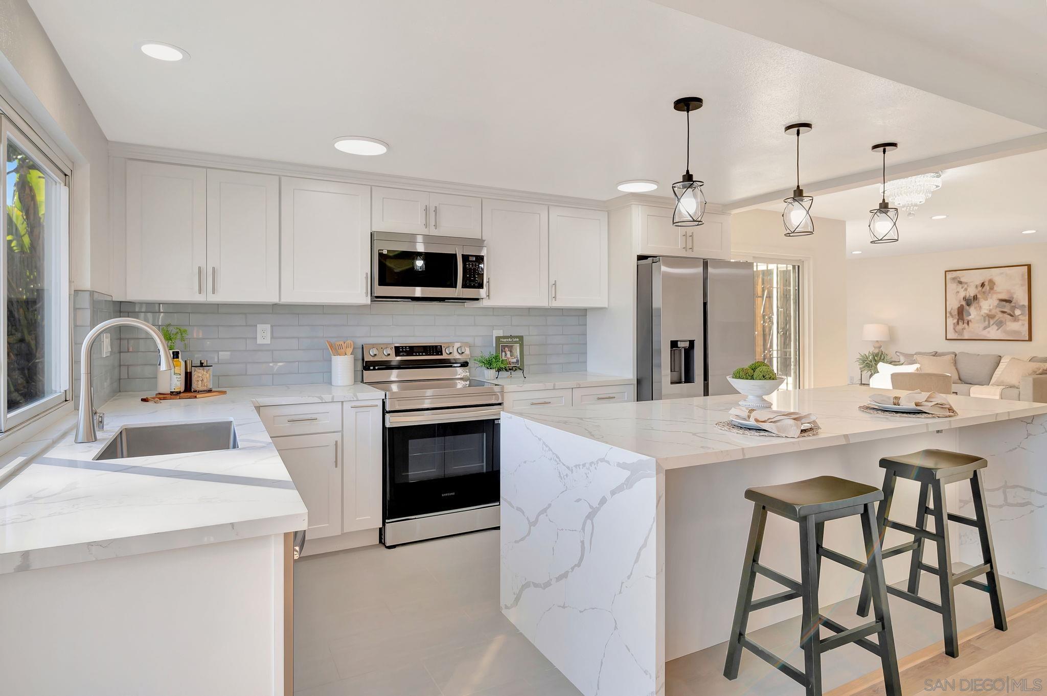 Detail Gallery Image 13 of 44 For 9421  Avenida Acero, Spring Valley,  CA 91977 - 4 Beds | 2 Baths