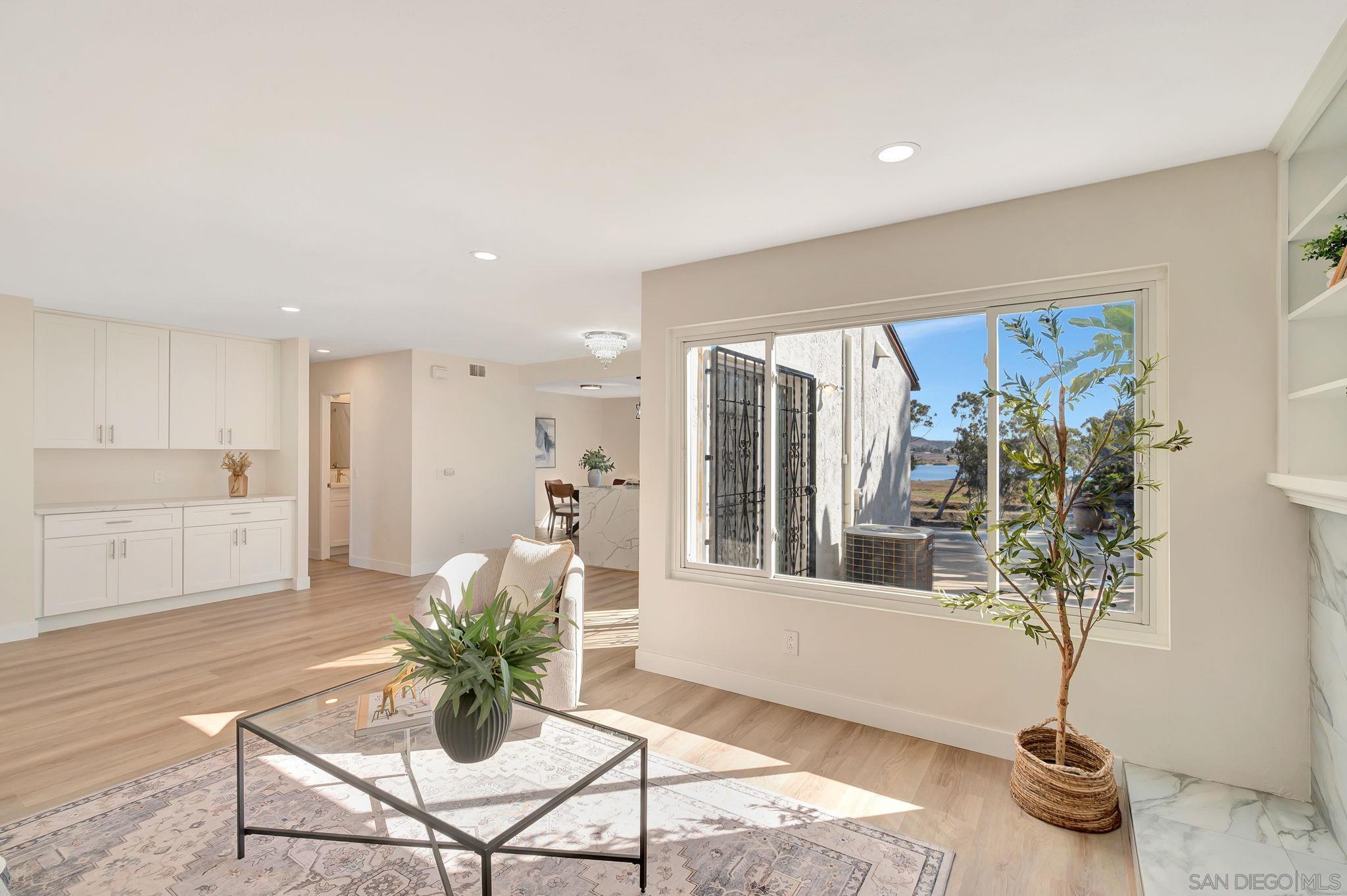 Detail Gallery Image 7 of 44 For 9421  Avenida Acero, Spring Valley,  CA 91977 - 4 Beds | 2 Baths