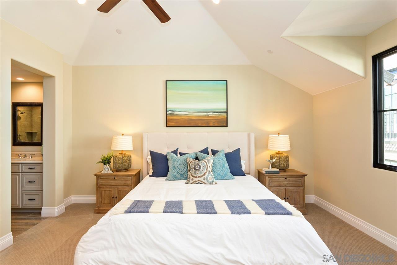 Detail Gallery Image 11 of 25 For 718  Silver St, La Jolla,  CA 92037 - 3 Beds | 3 Baths