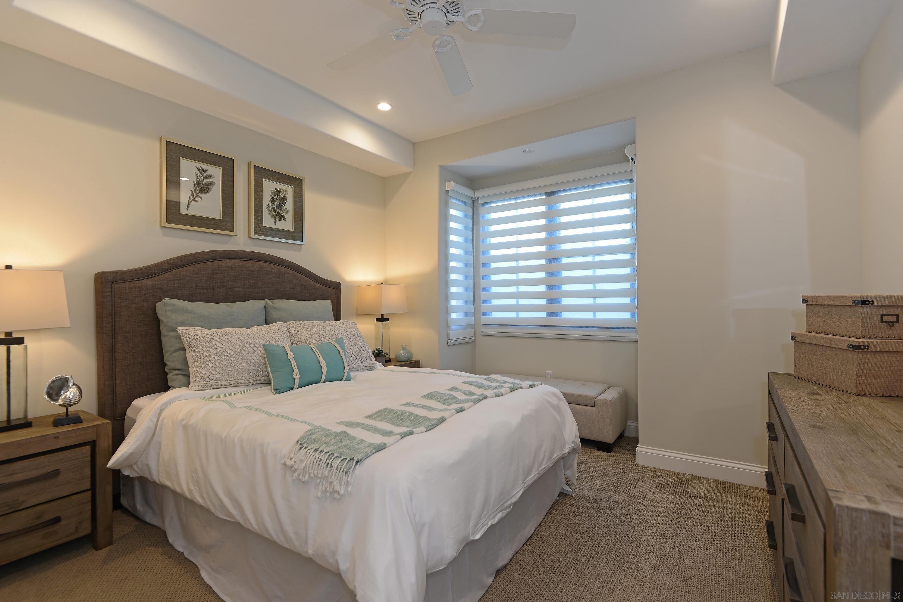 Detail Gallery Image 15 of 25 For 718  Silver St, La Jolla,  CA 92037 - 3 Beds | 3 Baths