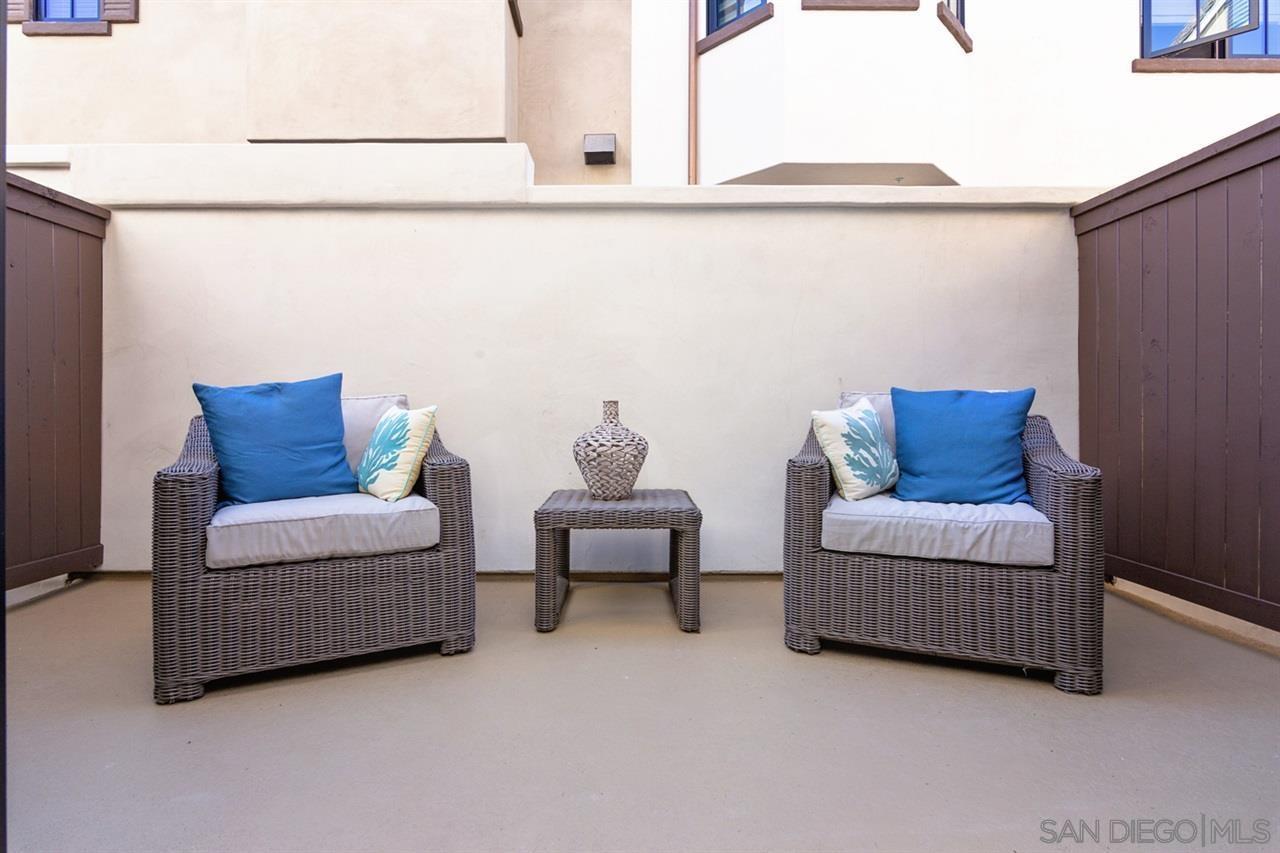 Detail Gallery Image 6 of 25 For 718  Silver St, La Jolla,  CA 92037 - 3 Beds | 3 Baths