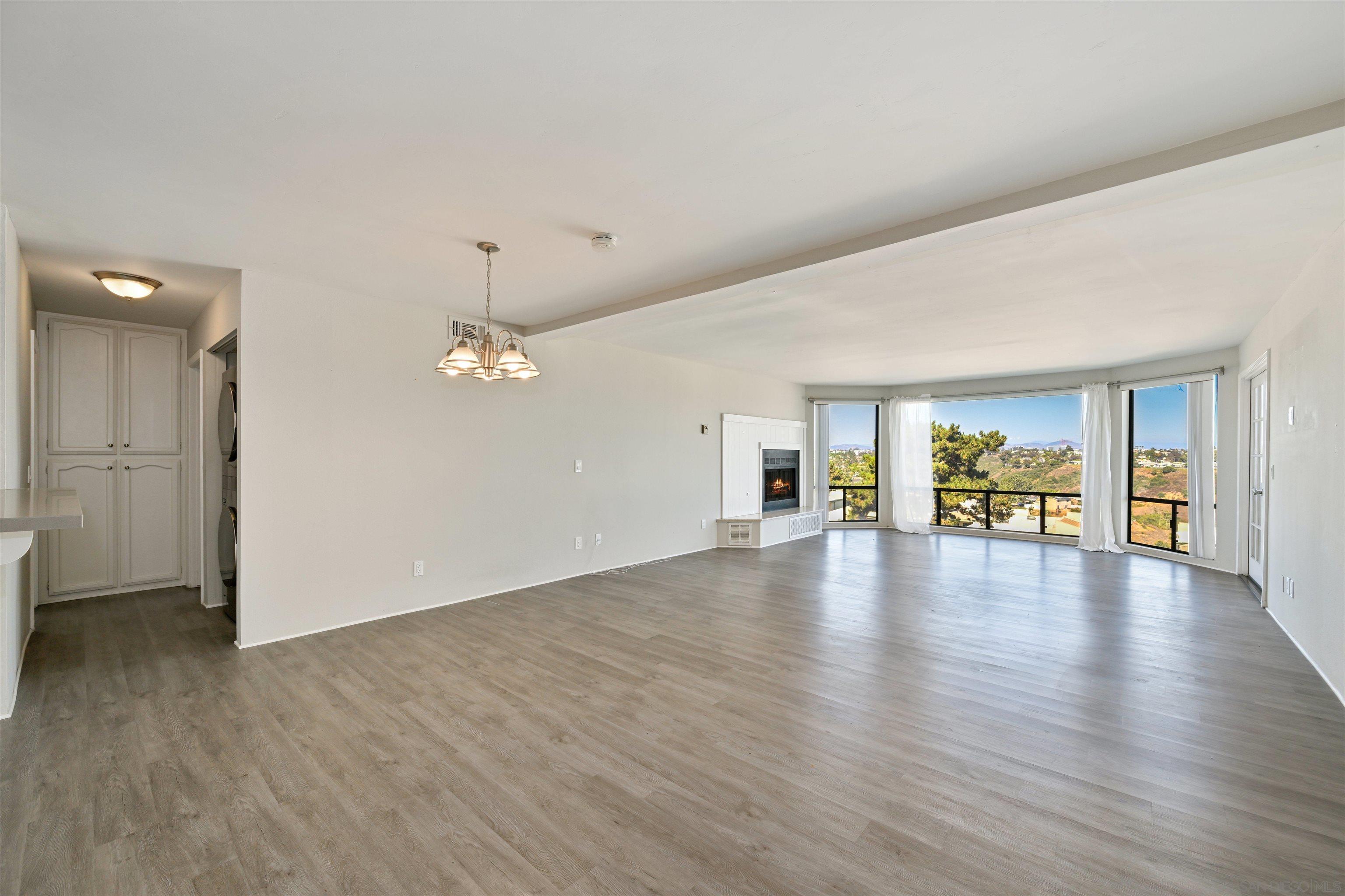 Detail Gallery Image 6 of 25 For 2930  Cowley Way  #211,  San Diego,  CA 92117 - 2 Beds | 2 Baths