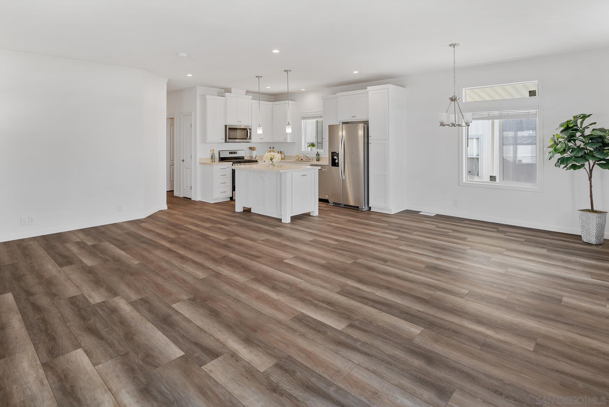 Detail Gallery Image 19 of 35 For 221 N El Camino Real  #39,  Oceanside,  CA 92058 - 3 Beds | 2 Baths