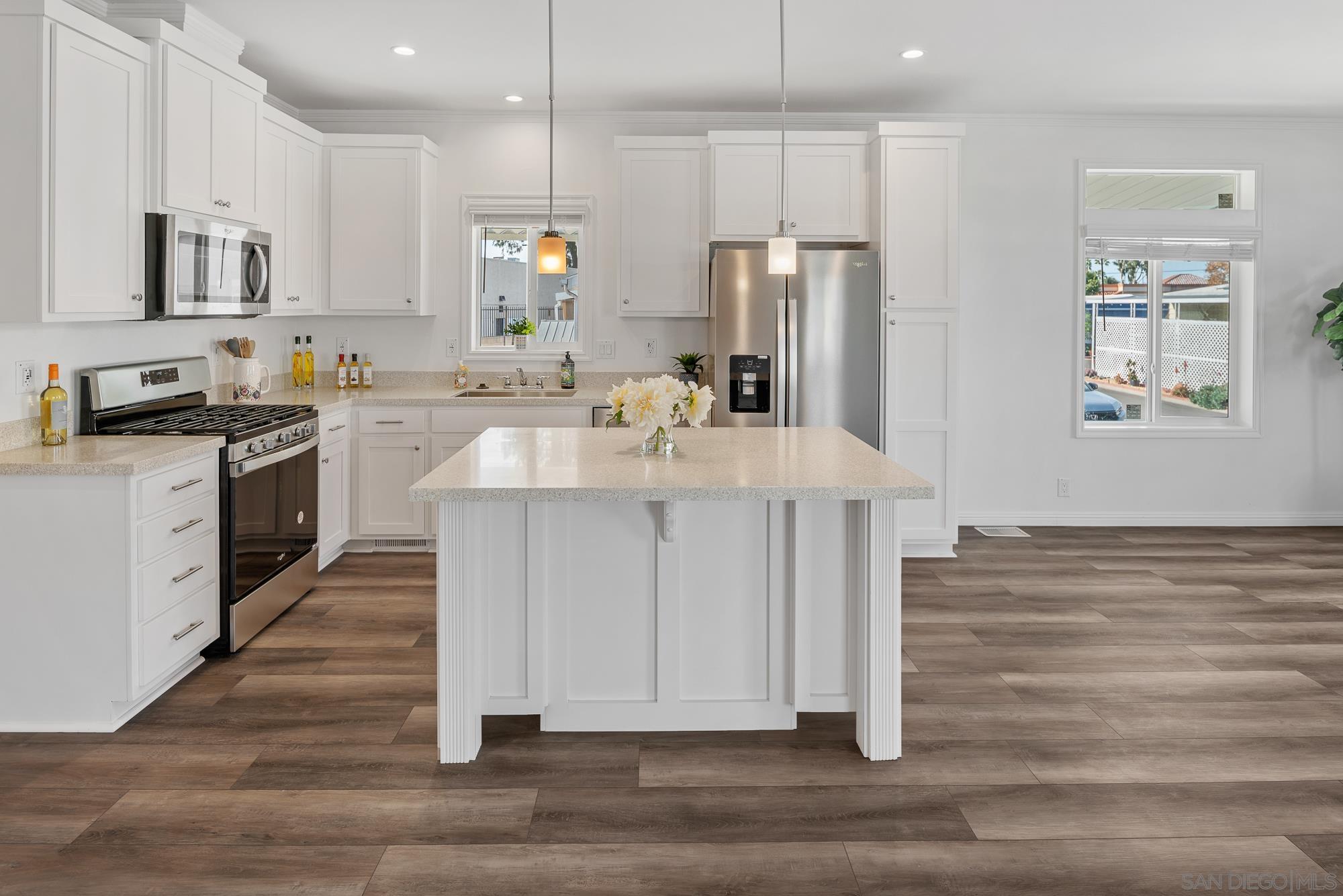 Detail Gallery Image 8 of 35 For 221 N El Camino Real  #39,  Oceanside,  CA 92058 - 3 Beds | 2 Baths