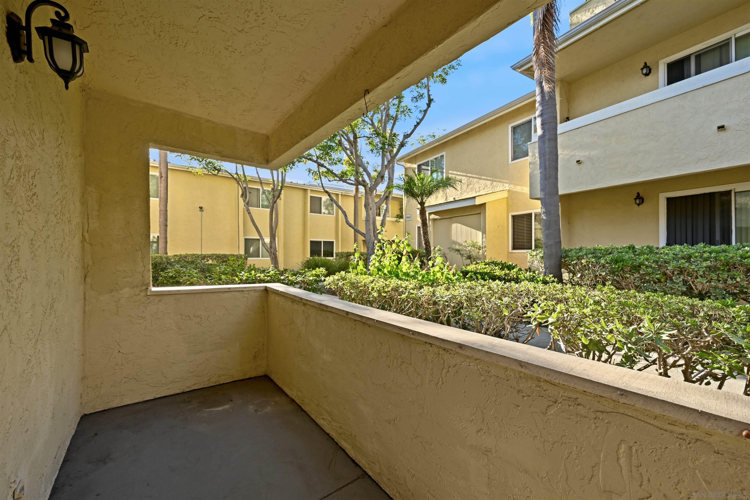 Detail Gallery Image 18 of 24 For 9939  Erma Rd  #101,  San Diego,  CA 92131 - 2 Beds | 2 Baths