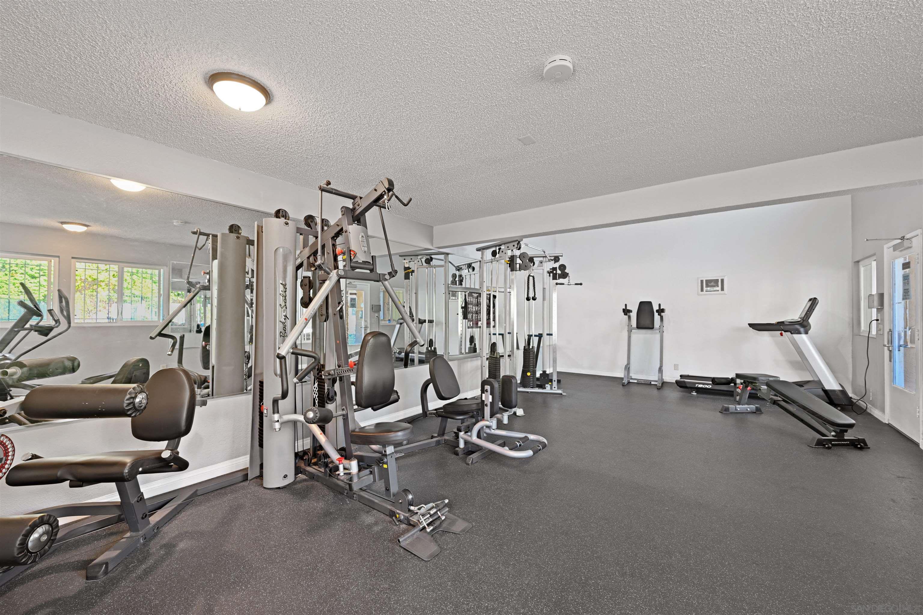 Detail Gallery Image 29 of 32 For 9939  Erma Rd  #101,  San Diego,  CA 92131 - 2 Beds | 2 Baths