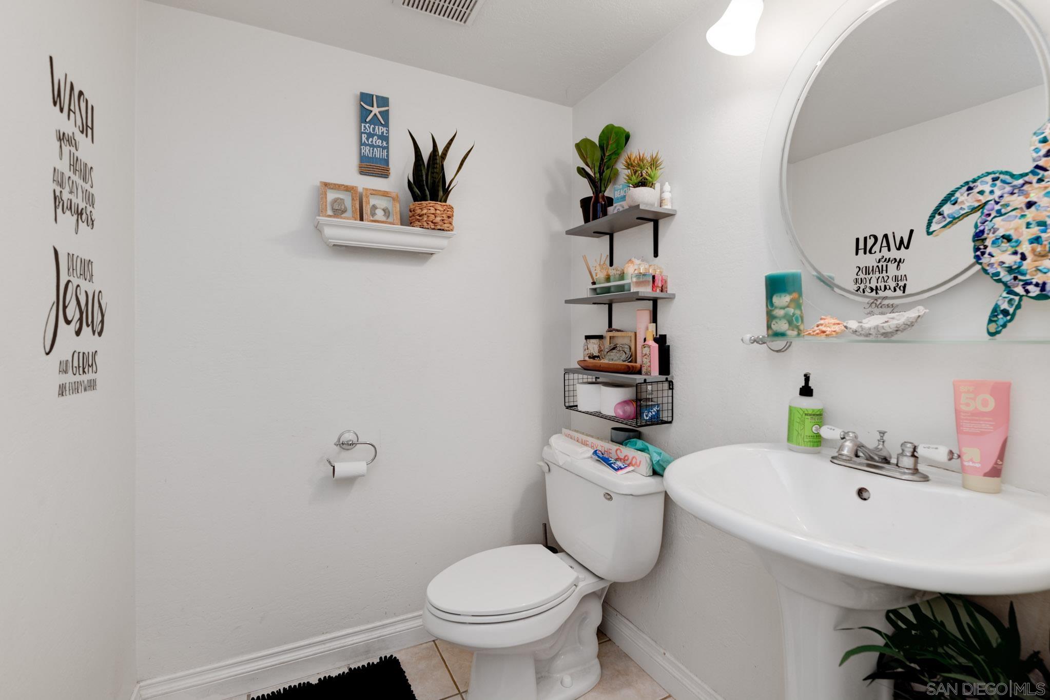 Detail Gallery Image 24 of 28 For 5865  Reo Ter  #B,  San Diego,  CA 92139 - 2 Beds | 2/1 Baths