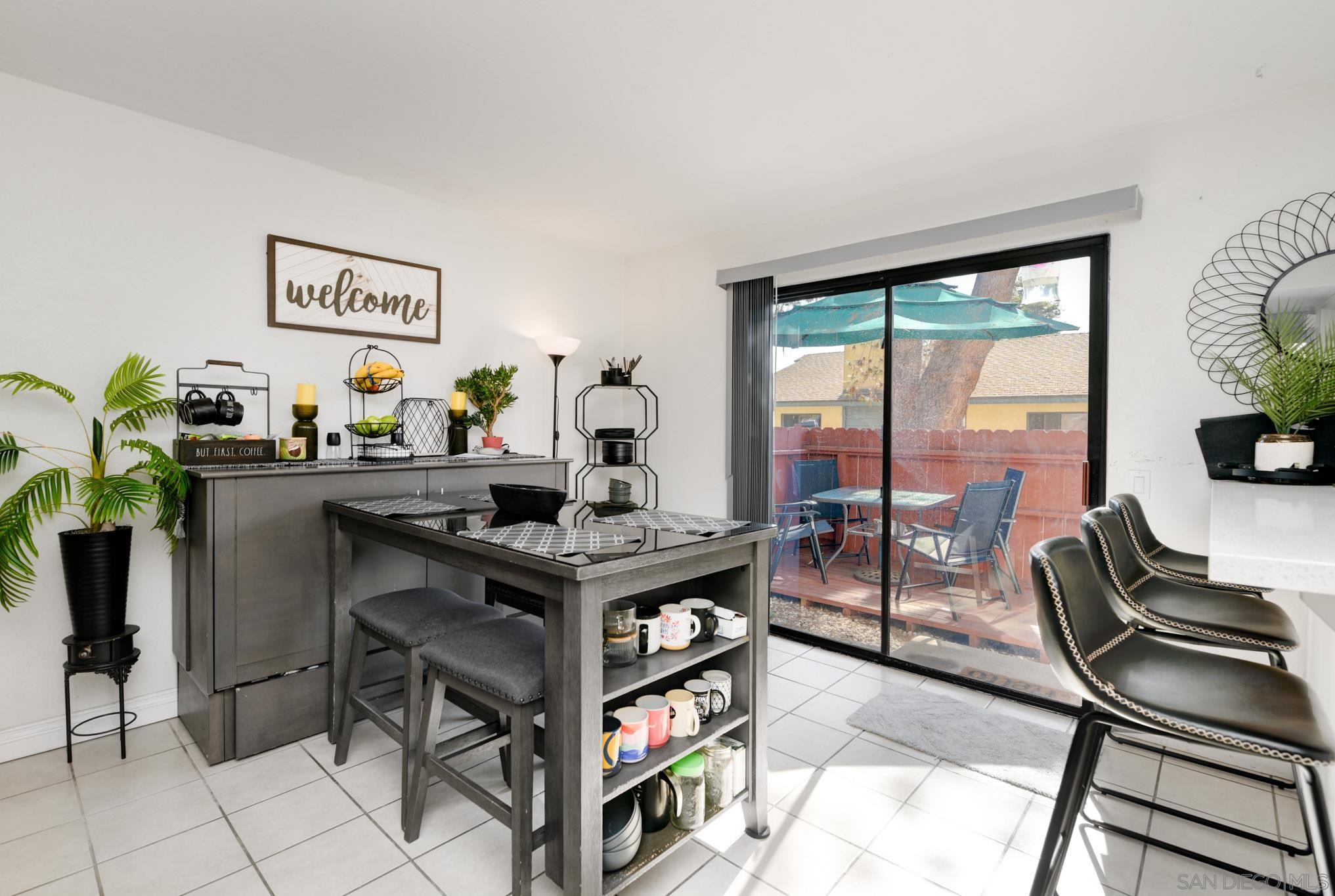 Detail Gallery Image 8 of 28 For 5865  Reo Ter  #B,  San Diego,  CA 92139 - 2 Beds | 2/1 Baths