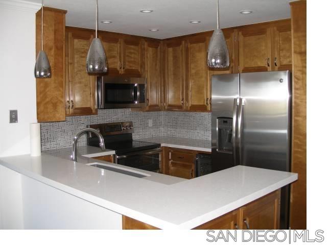 Detail Gallery Image 2 of 16 For 750  State St  325, San Diego,  CA 92101 - 2 Beds | 2 Baths