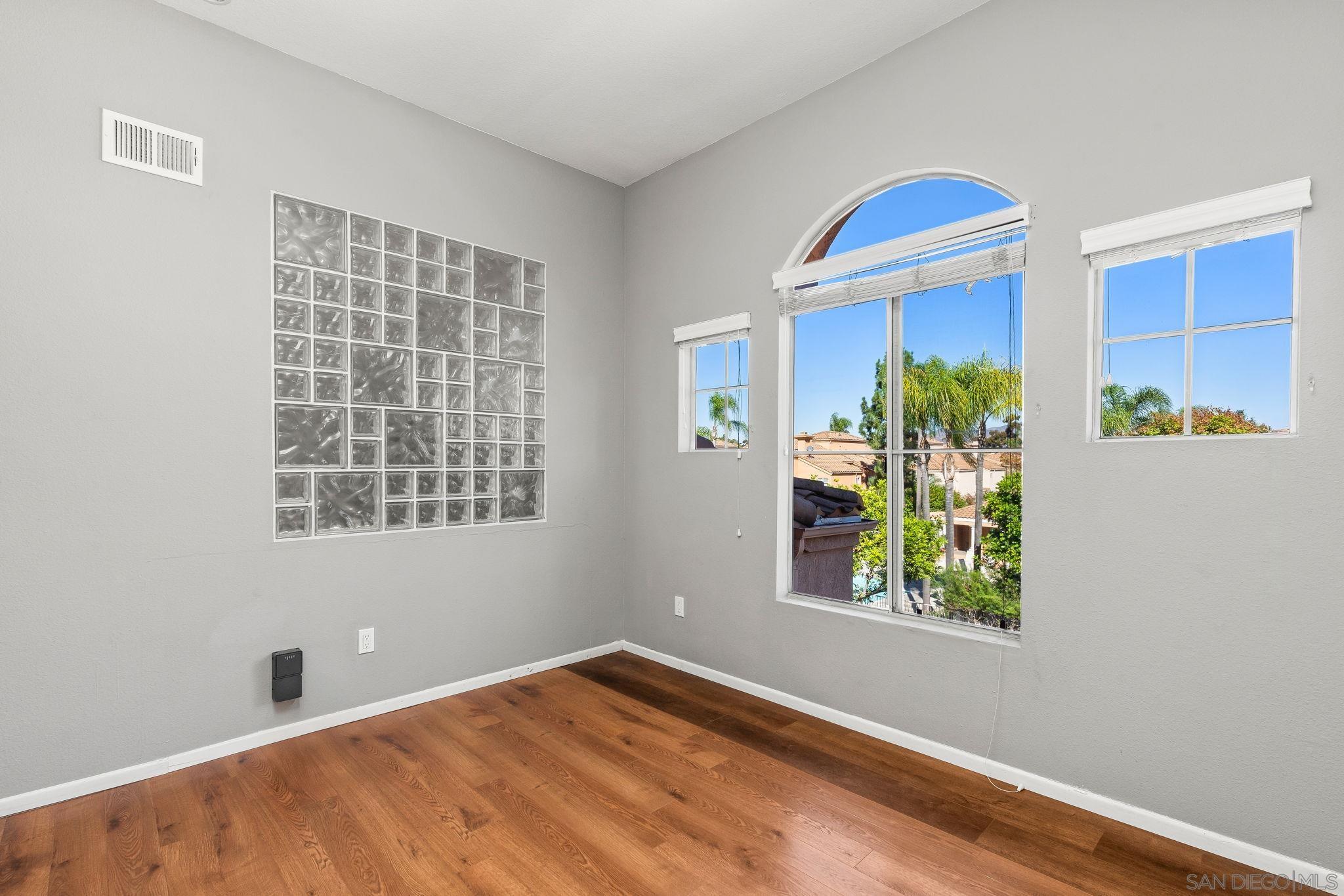 Detail Gallery Image 24 of 32 For 1397  Serena Cir  1, Chula Vista,  CA 91910 - 2 Beds | 2 Baths