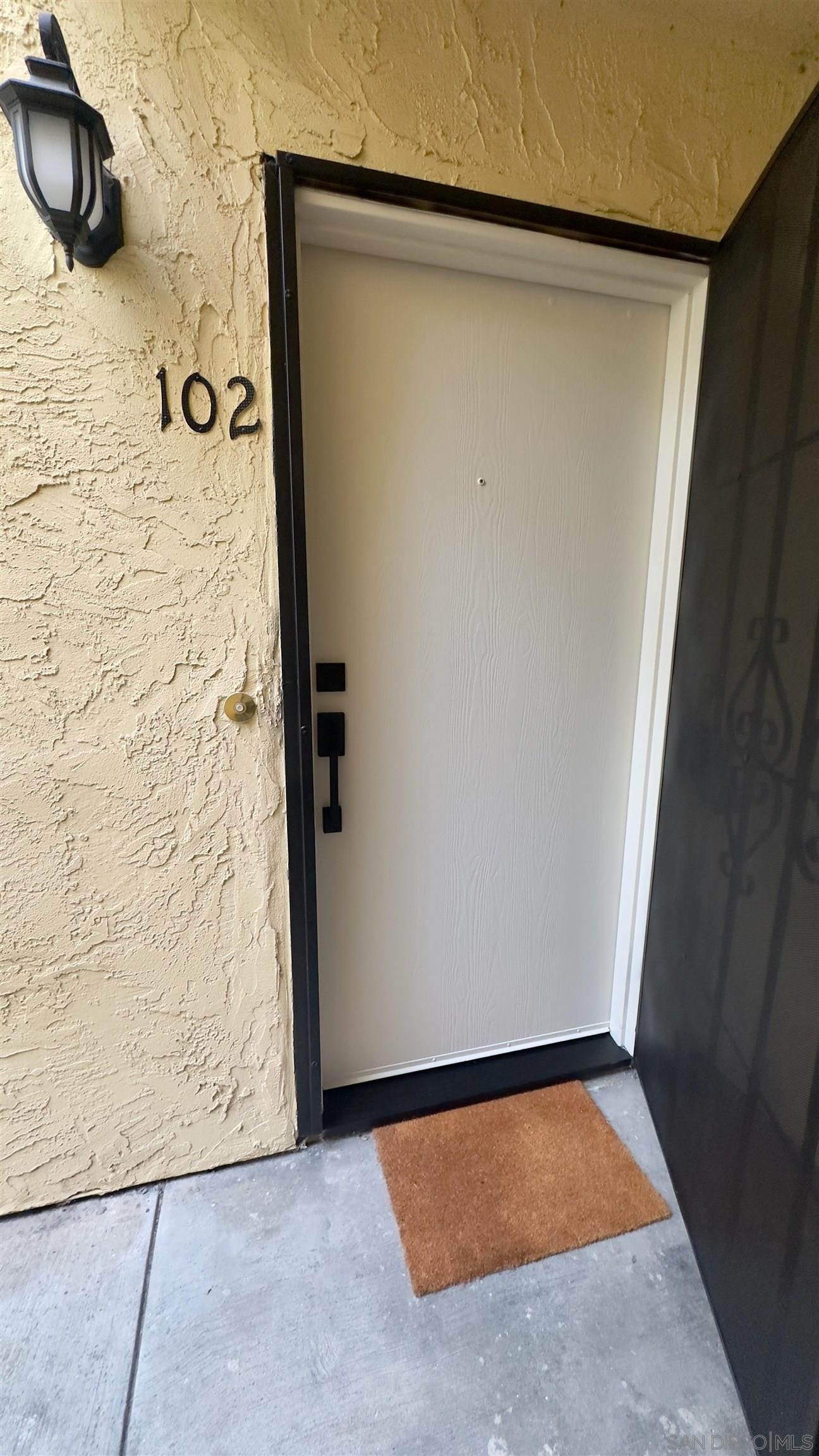 Detail Gallery Image 12 of 13 For 9929  Erma Rd  #102,  San Diego,  CA 92131 - 1 Beds | 1 Baths