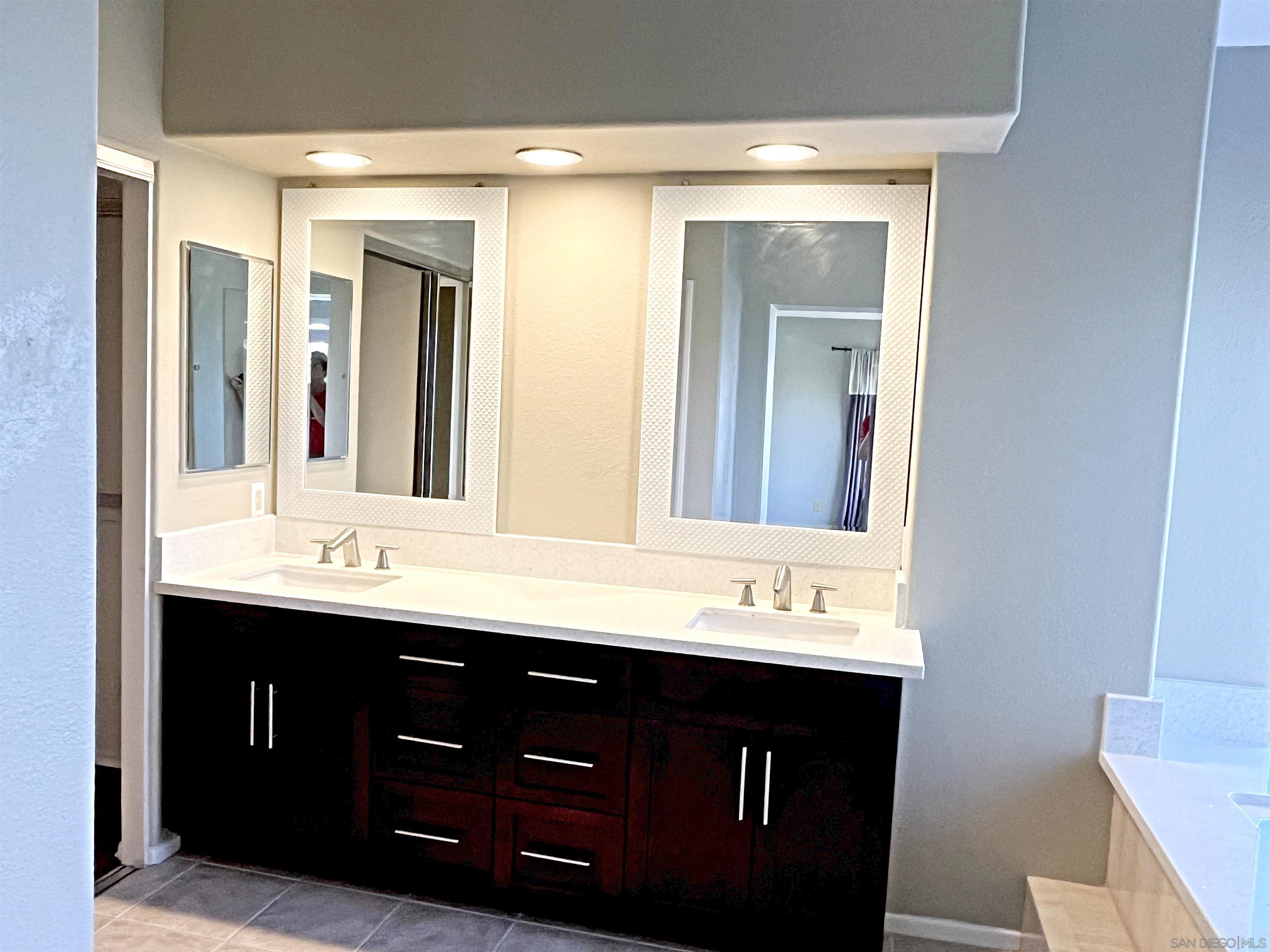 Detail Gallery Image 18 of 26 For 12460  Picrus St, San Diego,  CA 92129 - 5 Beds | 4 Baths