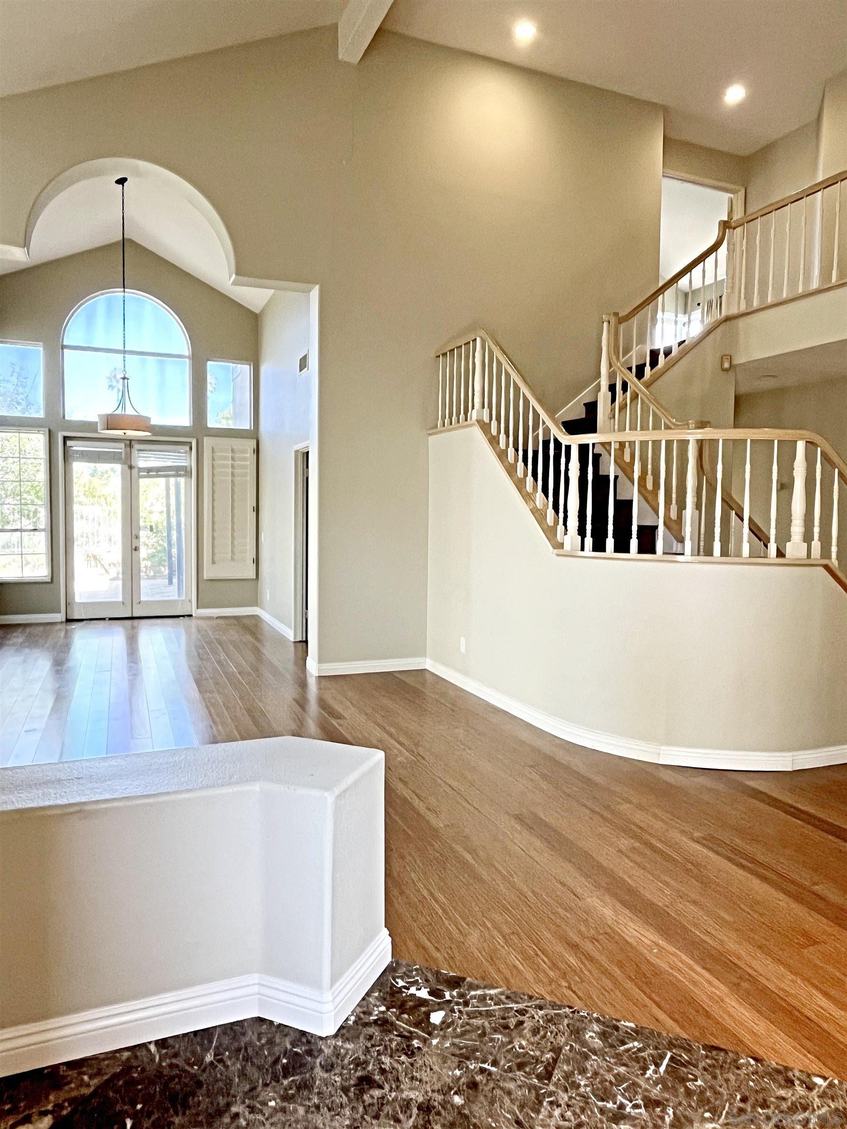 Detail Gallery Image 3 of 26 For 12460  Picrus St, San Diego,  CA 92129 - 5 Beds | 4 Baths