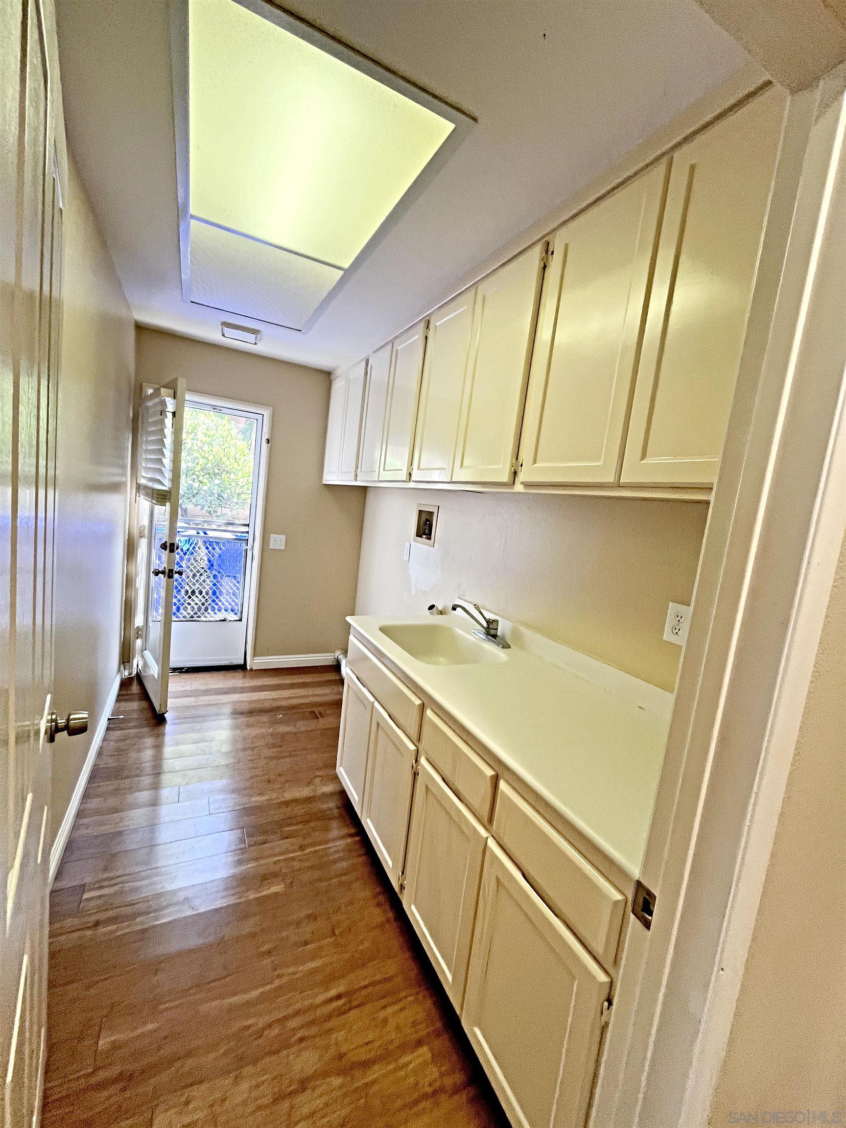 Detail Gallery Image 23 of 26 For 12460  Picrus St, San Diego,  CA 92129 - 5 Beds | 4 Baths