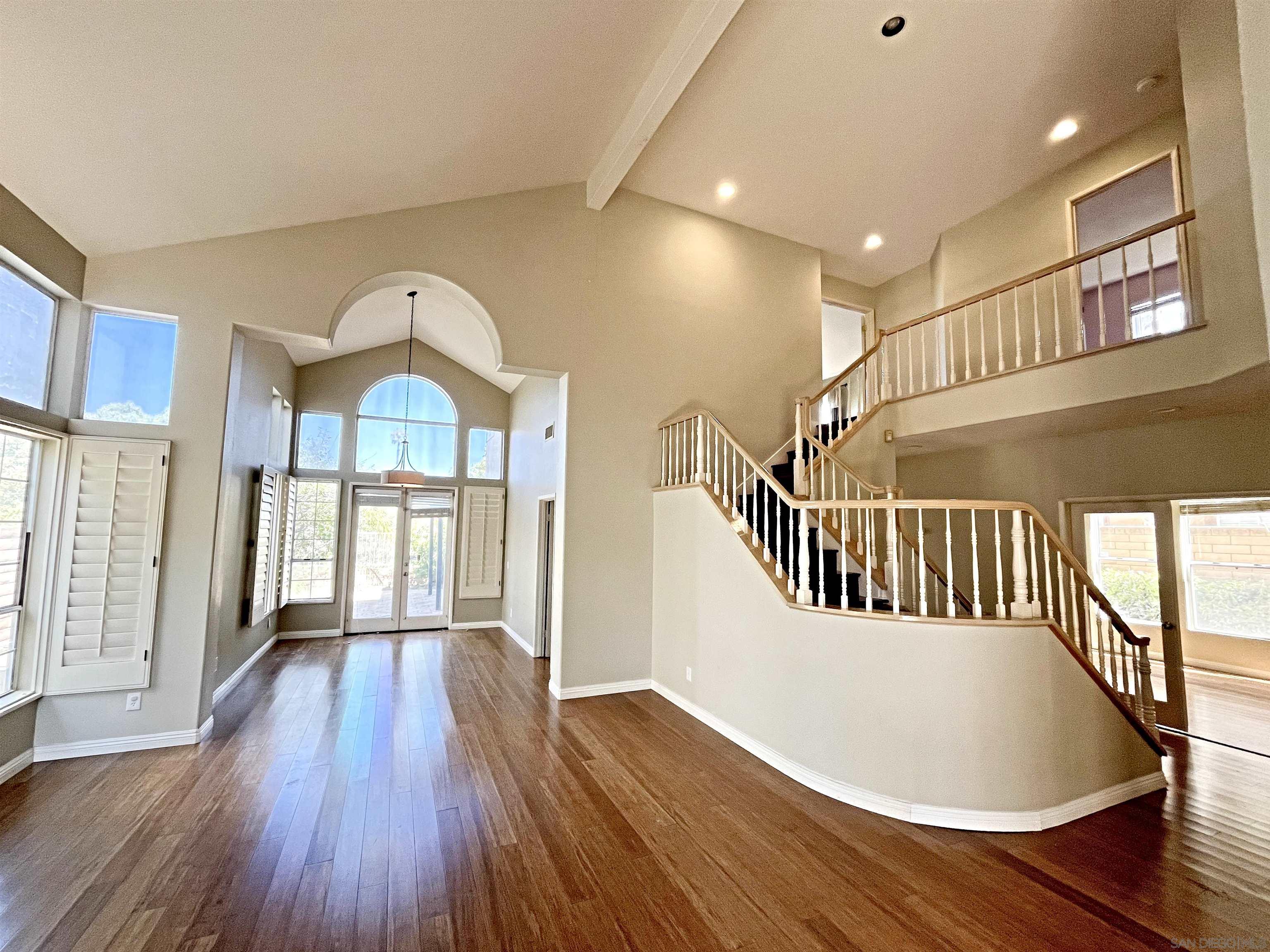 Detail Gallery Image 4 of 26 For 12460  Picrus St, San Diego,  CA 92129 - 5 Beds | 4 Baths