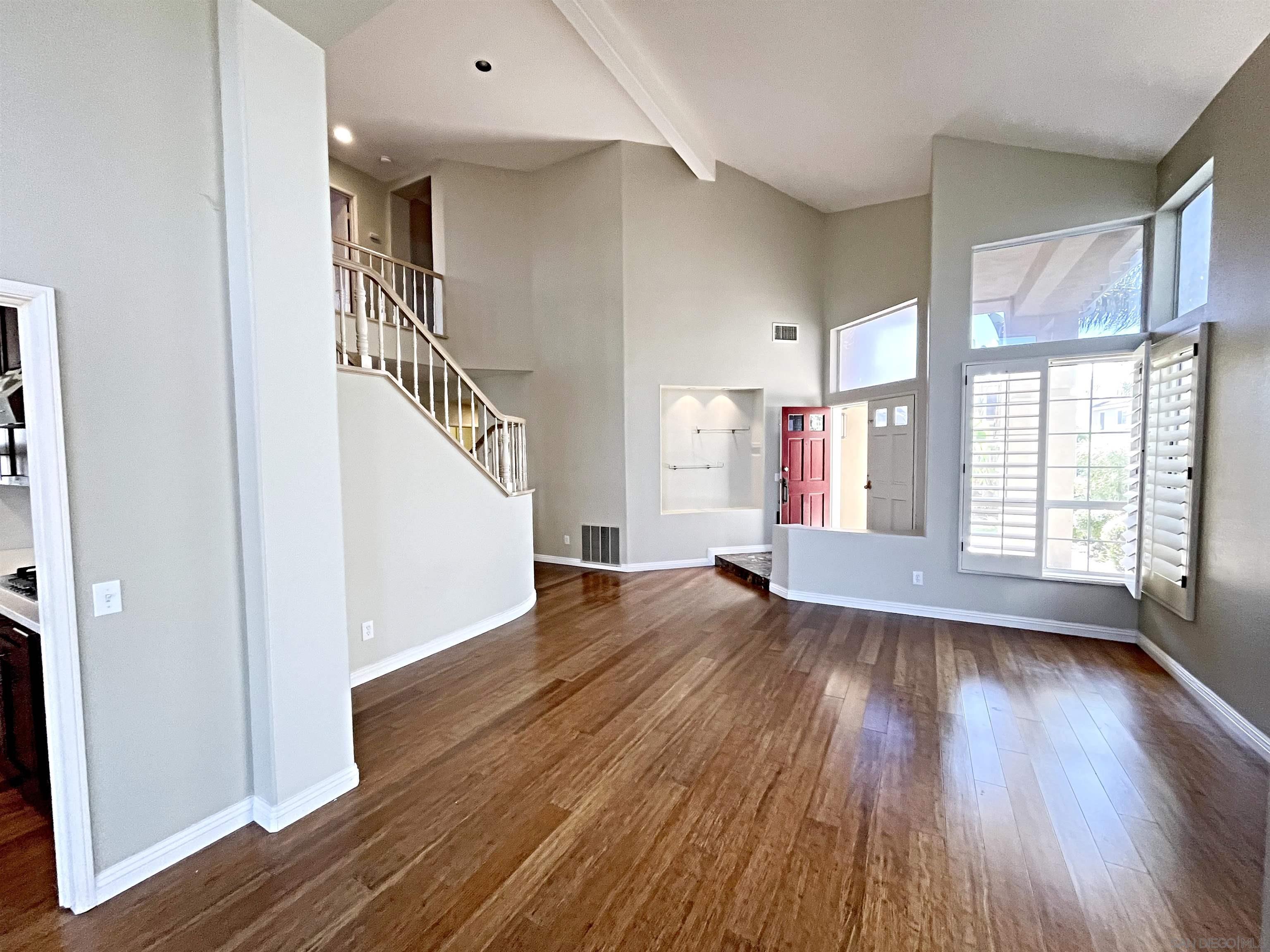 Detail Gallery Image 5 of 26 For 12460  Picrus St, San Diego,  CA 92129 - 5 Beds | 4 Baths