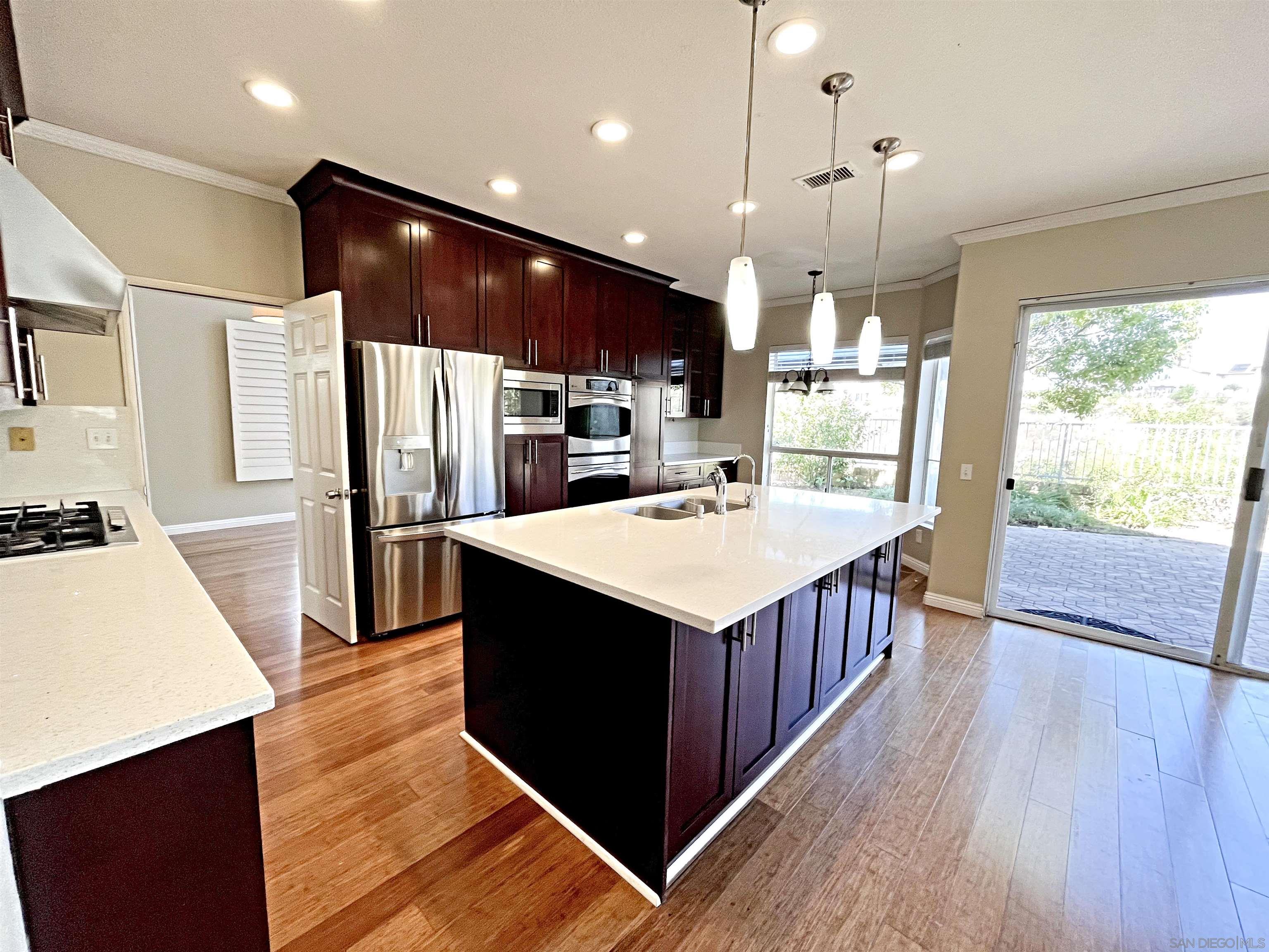 Detail Gallery Image 7 of 26 For 12460  Picrus St, San Diego,  CA 92129 - 5 Beds | 4 Baths