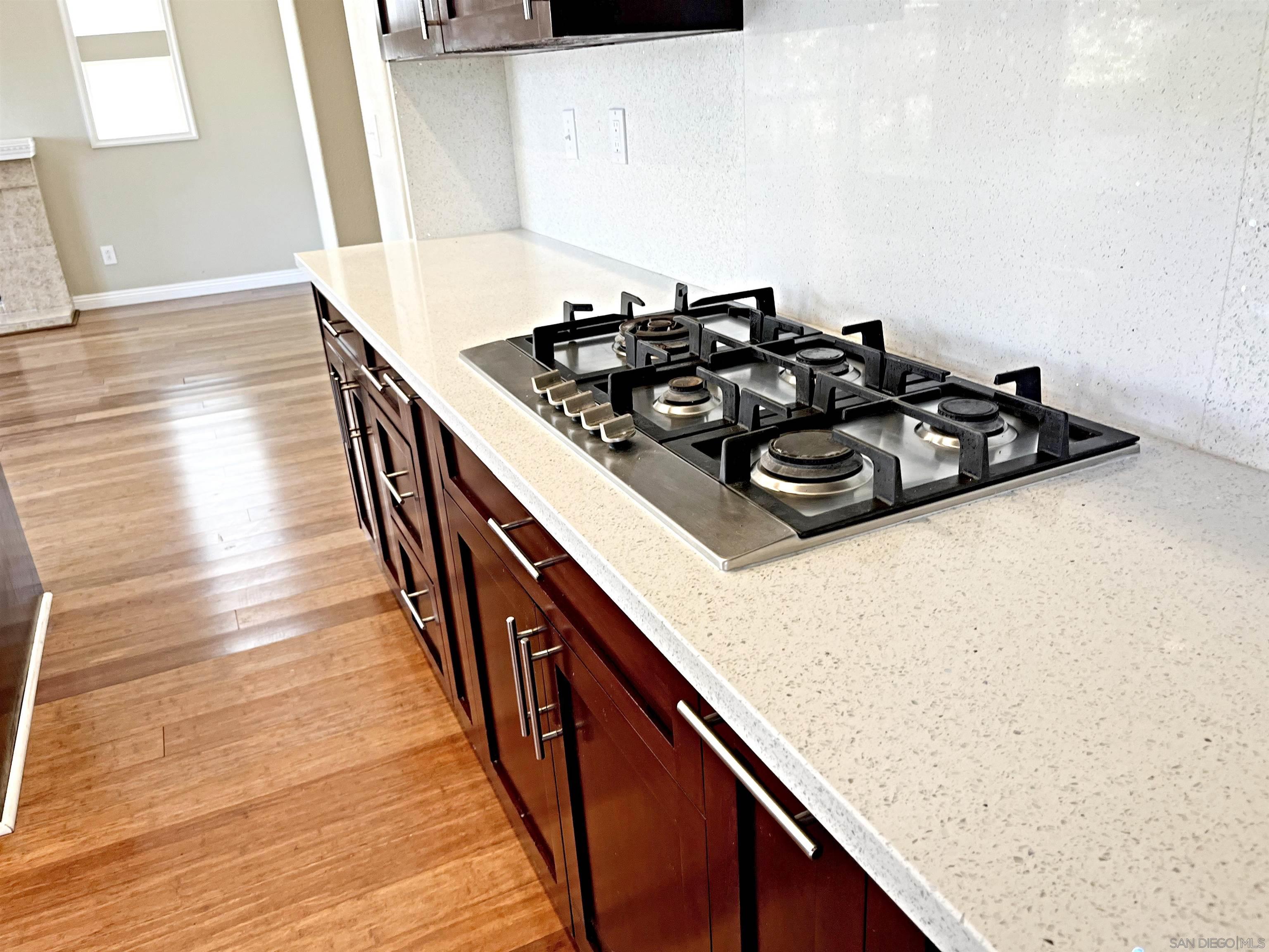 Detail Gallery Image 9 of 26 For 12460  Picrus St, San Diego,  CA 92129 - 5 Beds | 4 Baths