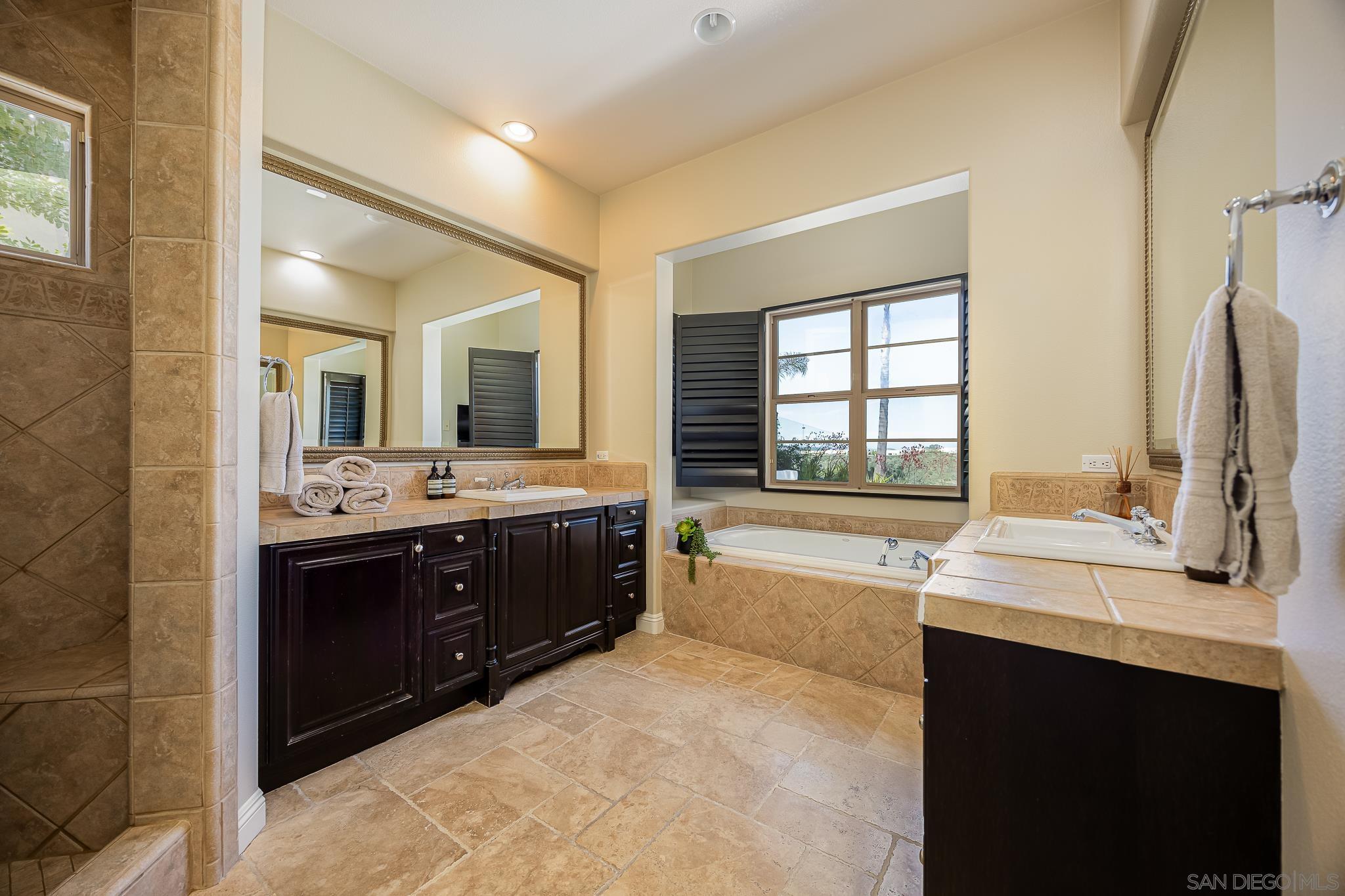 Detail Gallery Image 29 of 60 For 13324  Shadetree Ct, San Diego,  CA 92131 - 5 Beds | 3/1 Baths