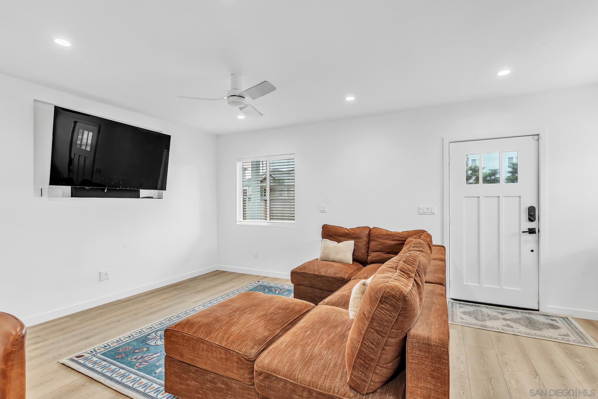 Detail Gallery Image 17 of 48 For , San Diego,  CA 92113 - – Beds | – Baths