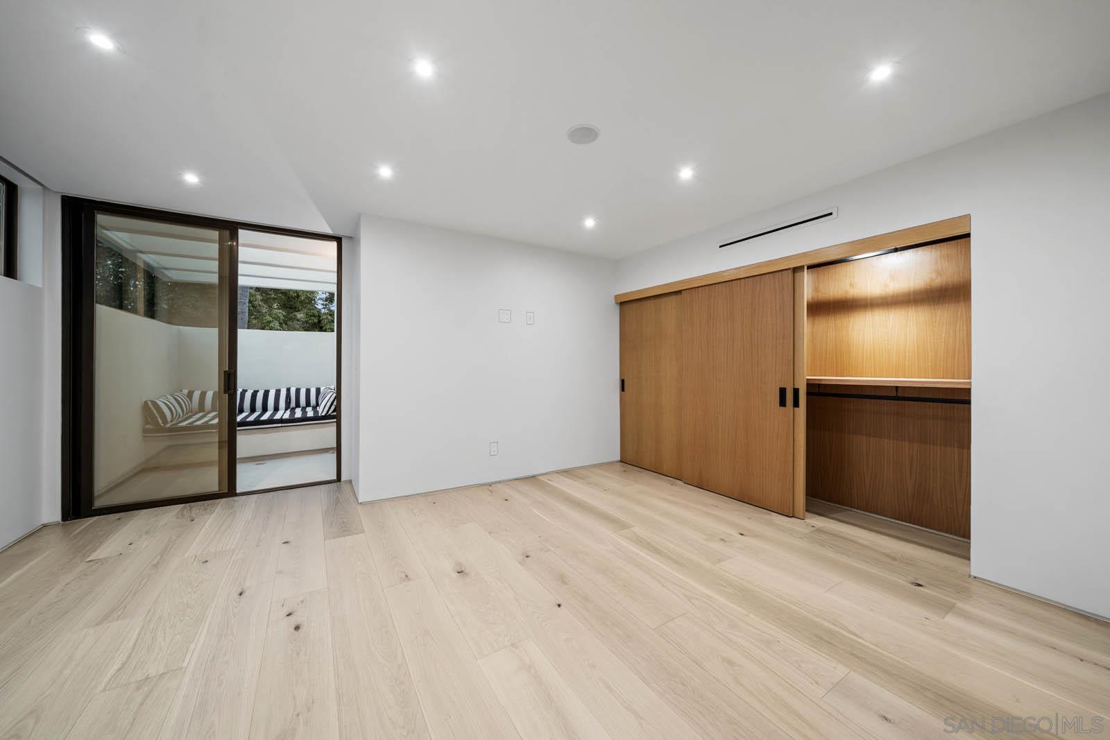 Detail Gallery Image 35 of 75 For 7376  Fay Ave, La Jolla,  CA 92037 - 8 Beds | 5 Baths