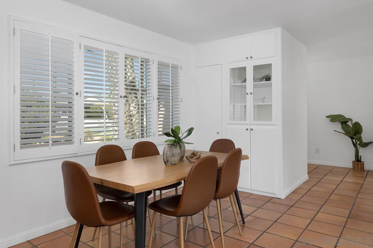 Detail Gallery Image 9 of 31 For 2567  Pheasant Drive, San Diego,  CA 92123 - 4 Beds | 2 Baths