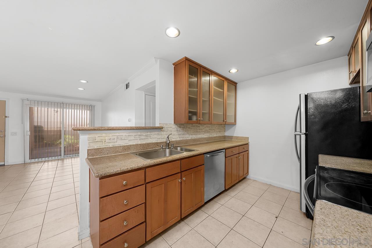 Detail Gallery Image 10 of 37 For 174  Chambers St  #1,  El Cajon,  CA 92020 - 2 Beds | 2 Baths