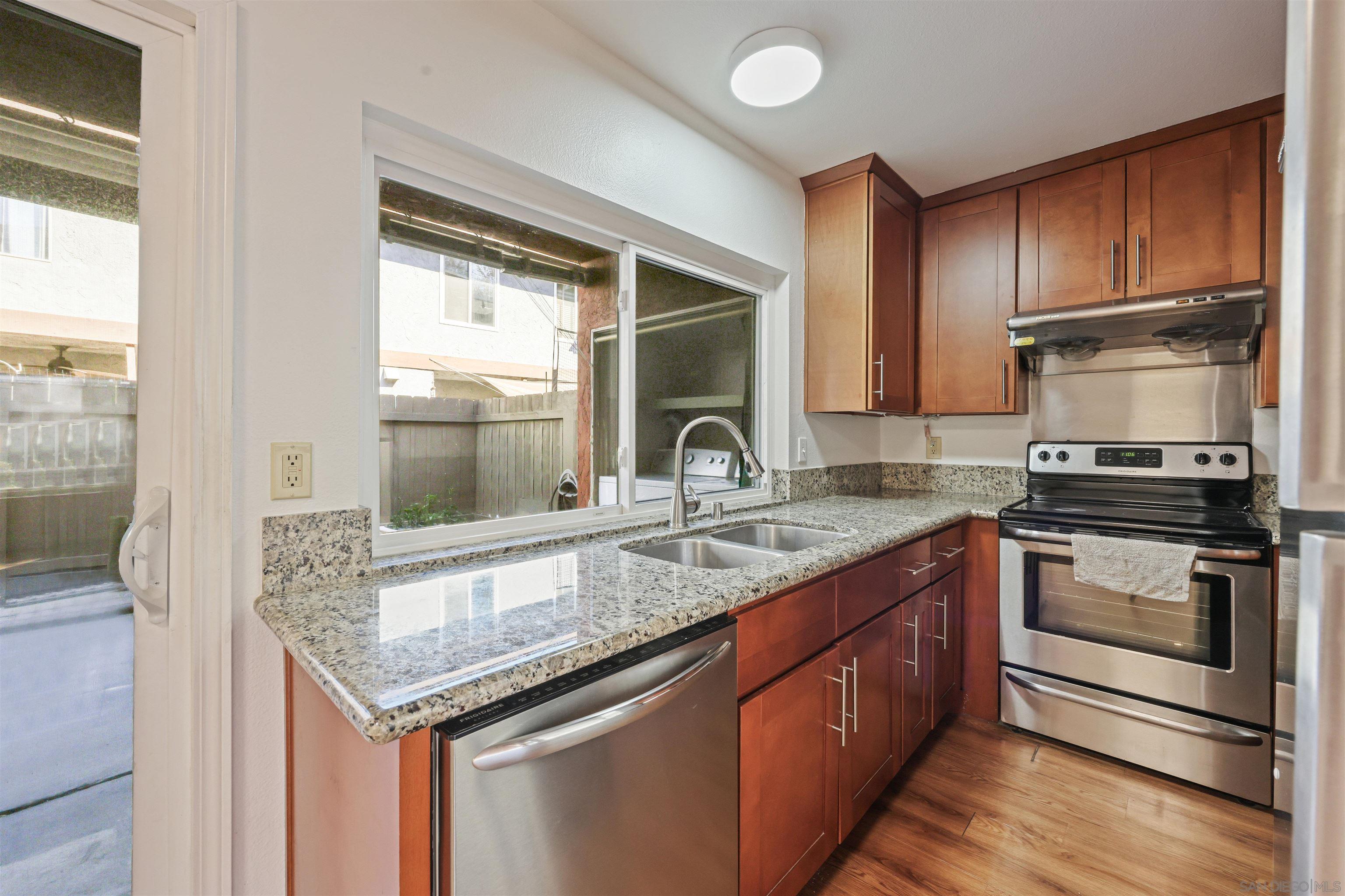 Detail Gallery Image 2 of 23 For 1652  Summertime Dr, El Cajon,  CA 92021 - 3 Beds | 1/1 Baths