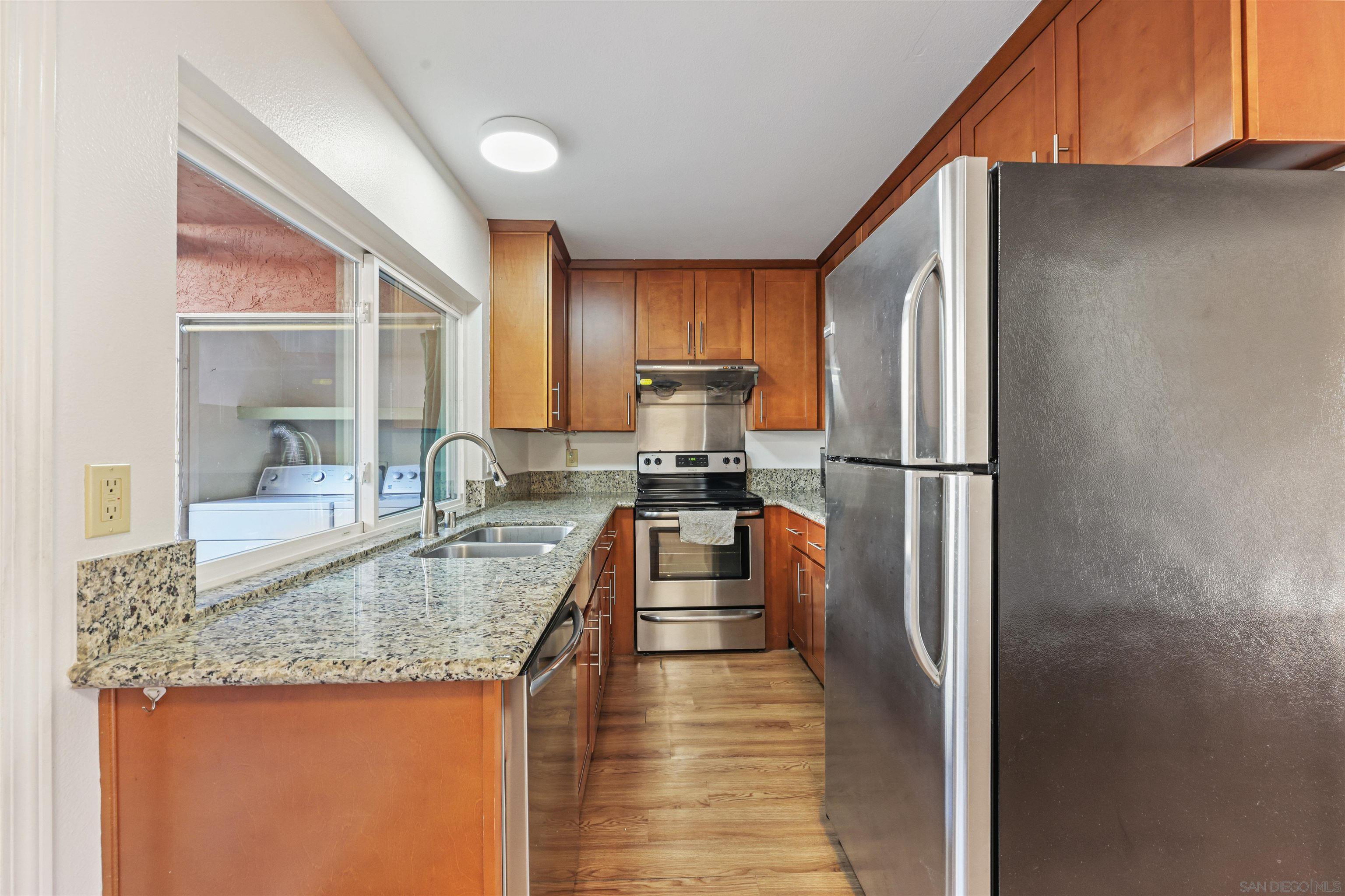 Detail Gallery Image 5 of 23 For 1652  Summertime Dr, El Cajon,  CA 92021 - 3 Beds | 1/1 Baths