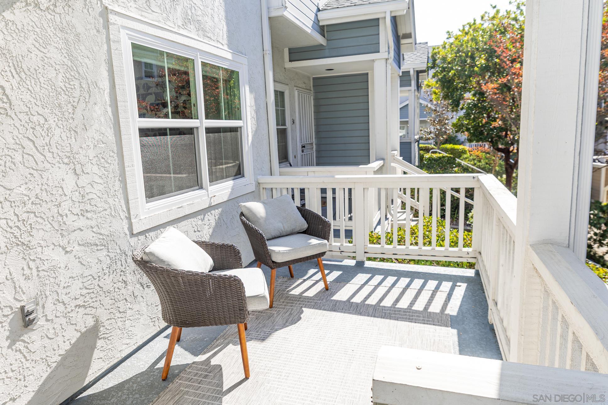 Detail Gallery Image 3 of 40 For 10060  Scripps Vista Way  #33,  San Diego,  CA 92131 - 2 Beds | 2/1 Baths