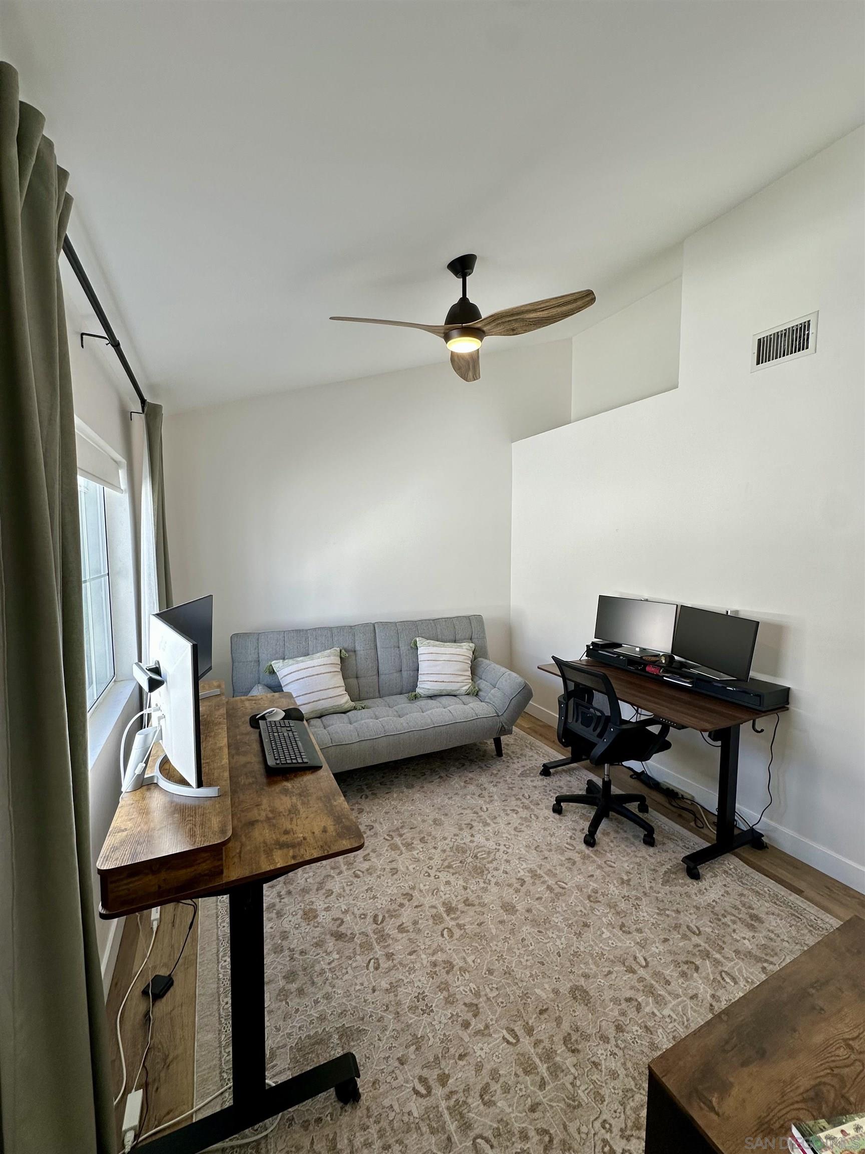 Detail Gallery Image 26 of 28 For 10060  Scripps Vista Way  #33,  San Diego,  CA 92131 - 2 Beds | 2/1 Baths