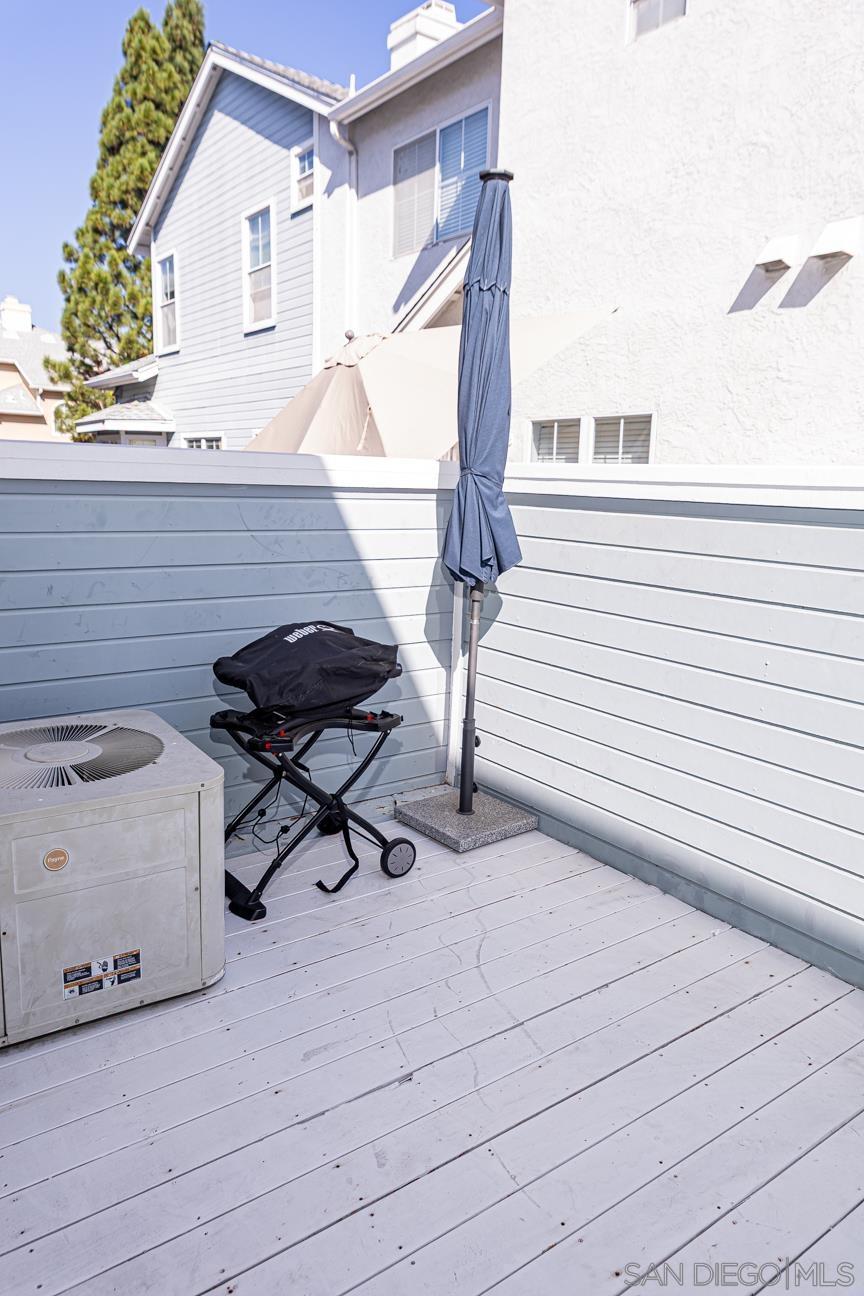 Detail Gallery Image 31 of 40 For 10060  Scripps Vista Way  #33,  San Diego,  CA 92131 - 2 Beds | 2/1 Baths