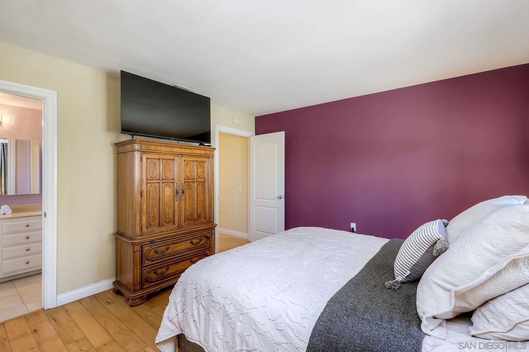 Detail Gallery Image 23 of 34 For 12528  Niego Ln, San Diego,  CA 92128 - 2 Beds | 2 Baths