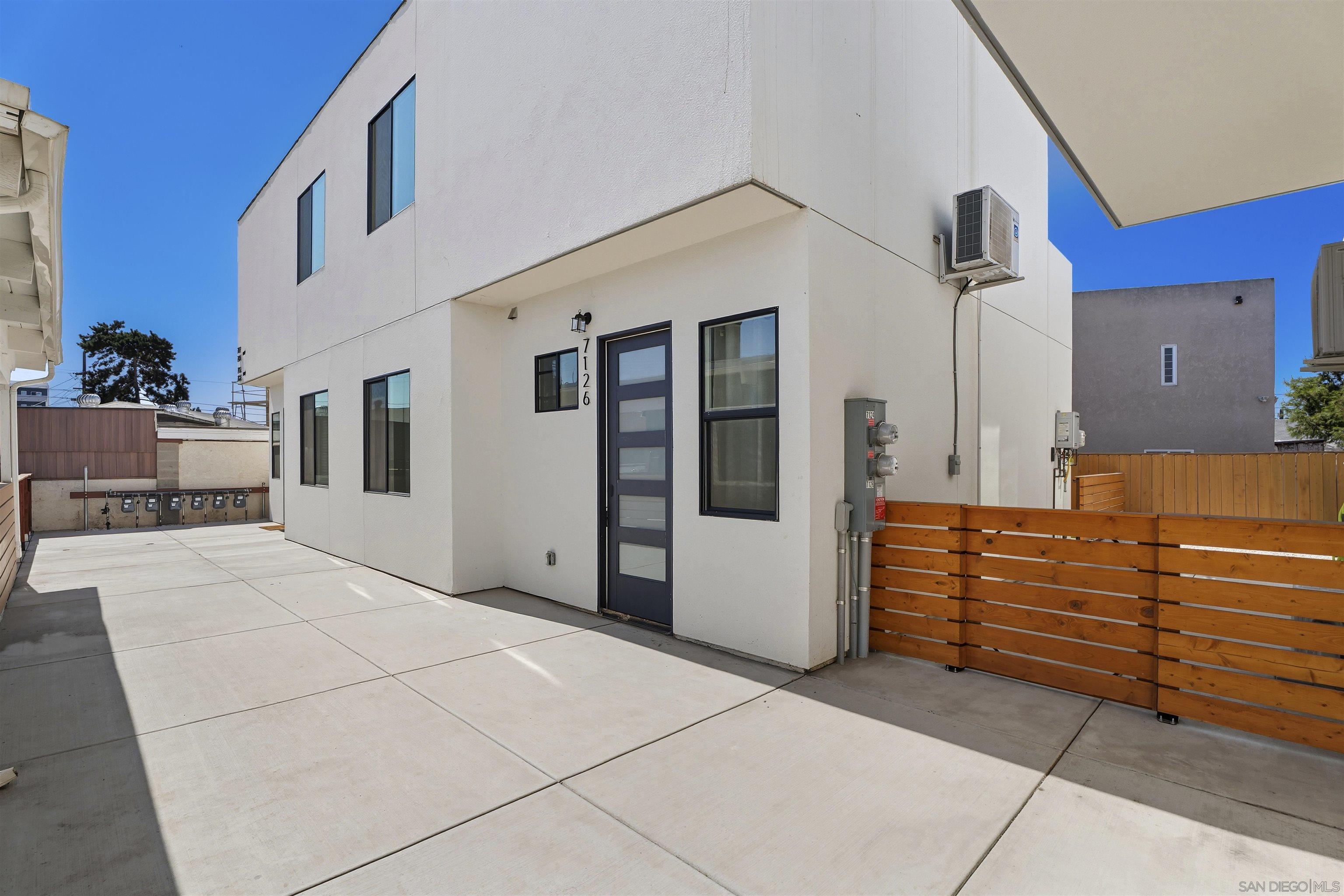 Detail Gallery Image 11 of 37 For 7128 E Hyatt St, San Diego,  CA 92111 - – Beds | – Baths