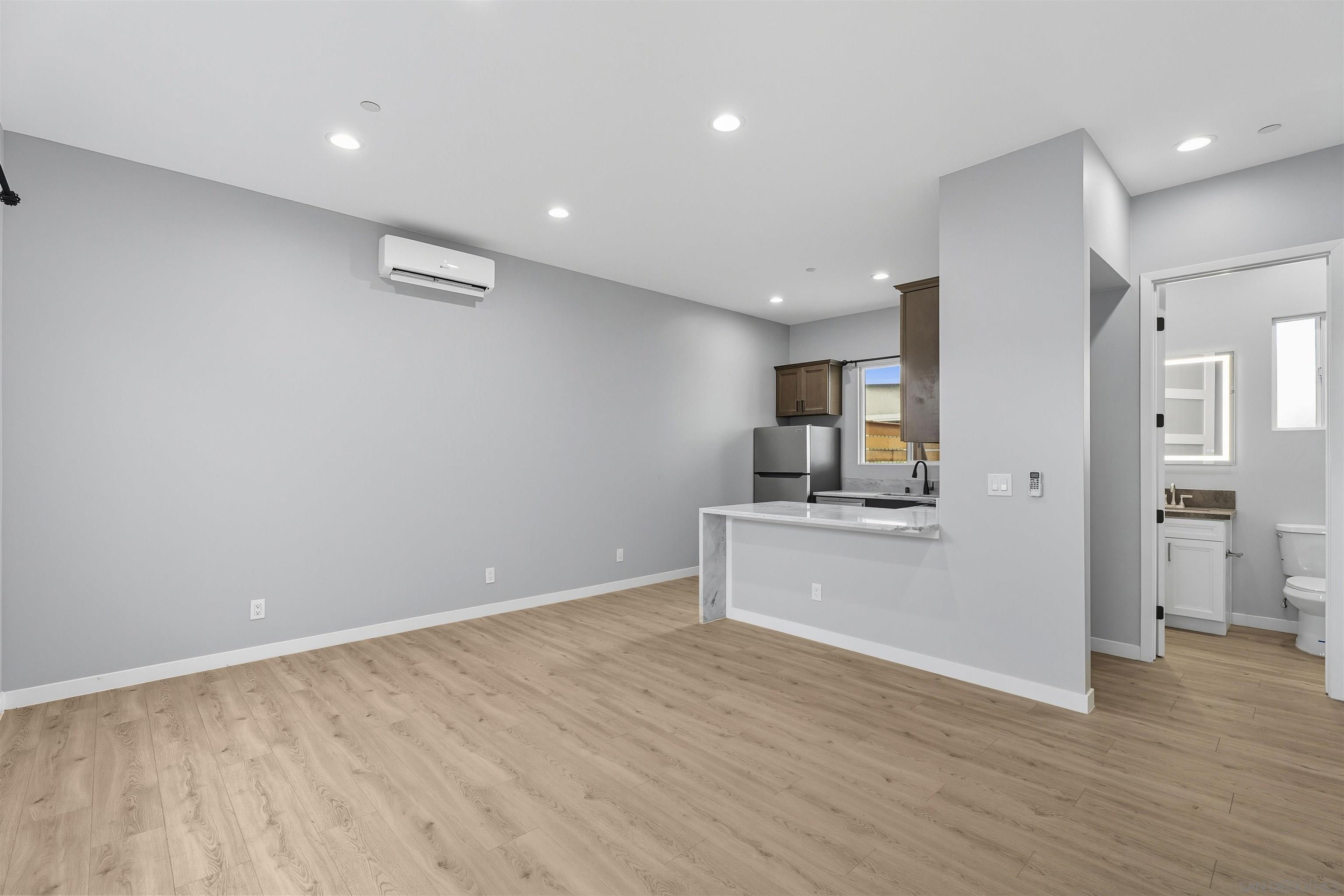 Detail Gallery Image 12 of 37 For 7128 E Hyatt St, San Diego,  CA 92111 - – Beds | – Baths