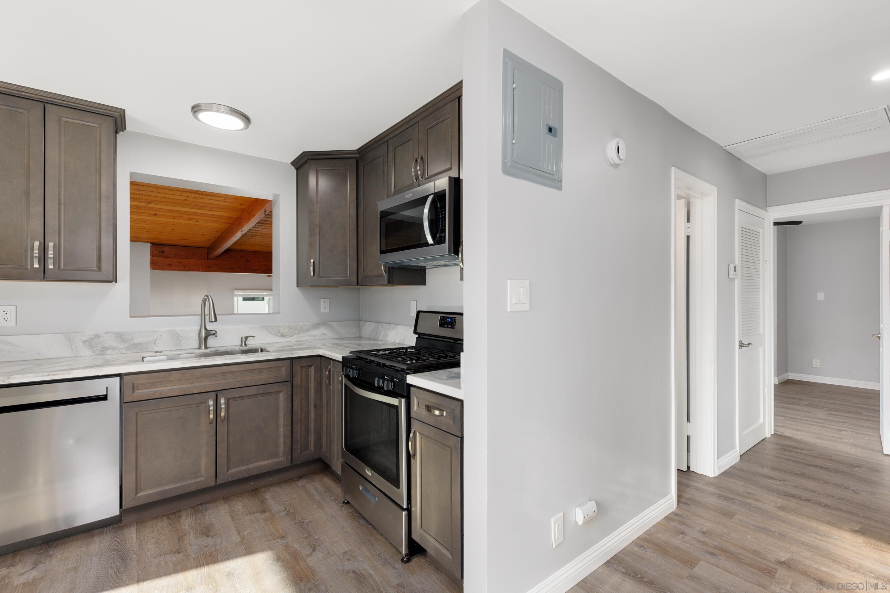 Detail Gallery Image 31 of 37 For 7128 E Hyatt St, San Diego,  CA 92111 - – Beds | – Baths