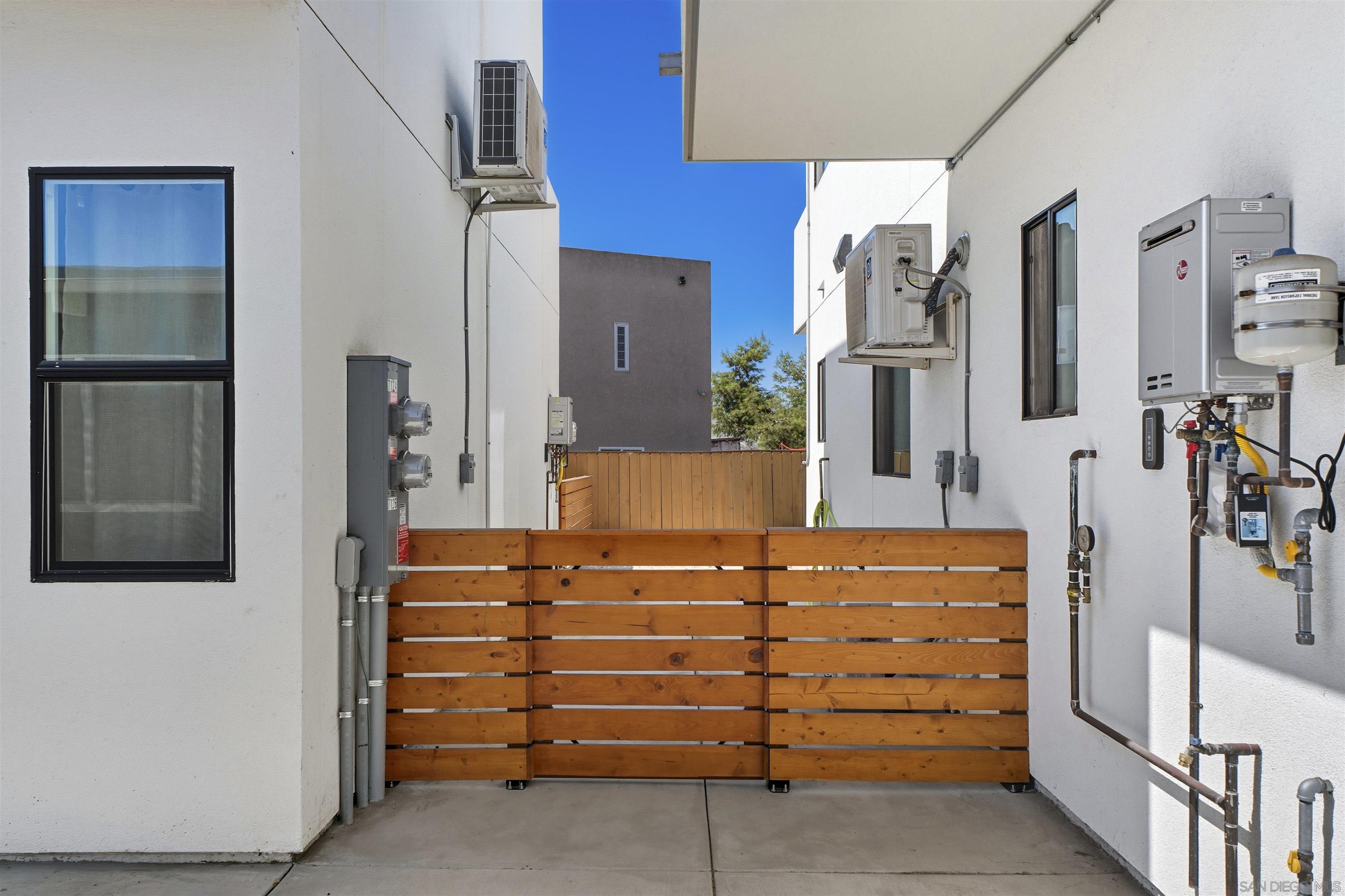 Detail Gallery Image 9 of 37 For 7128 E Hyatt St, San Diego,  CA 92111 - – Beds | – Baths
