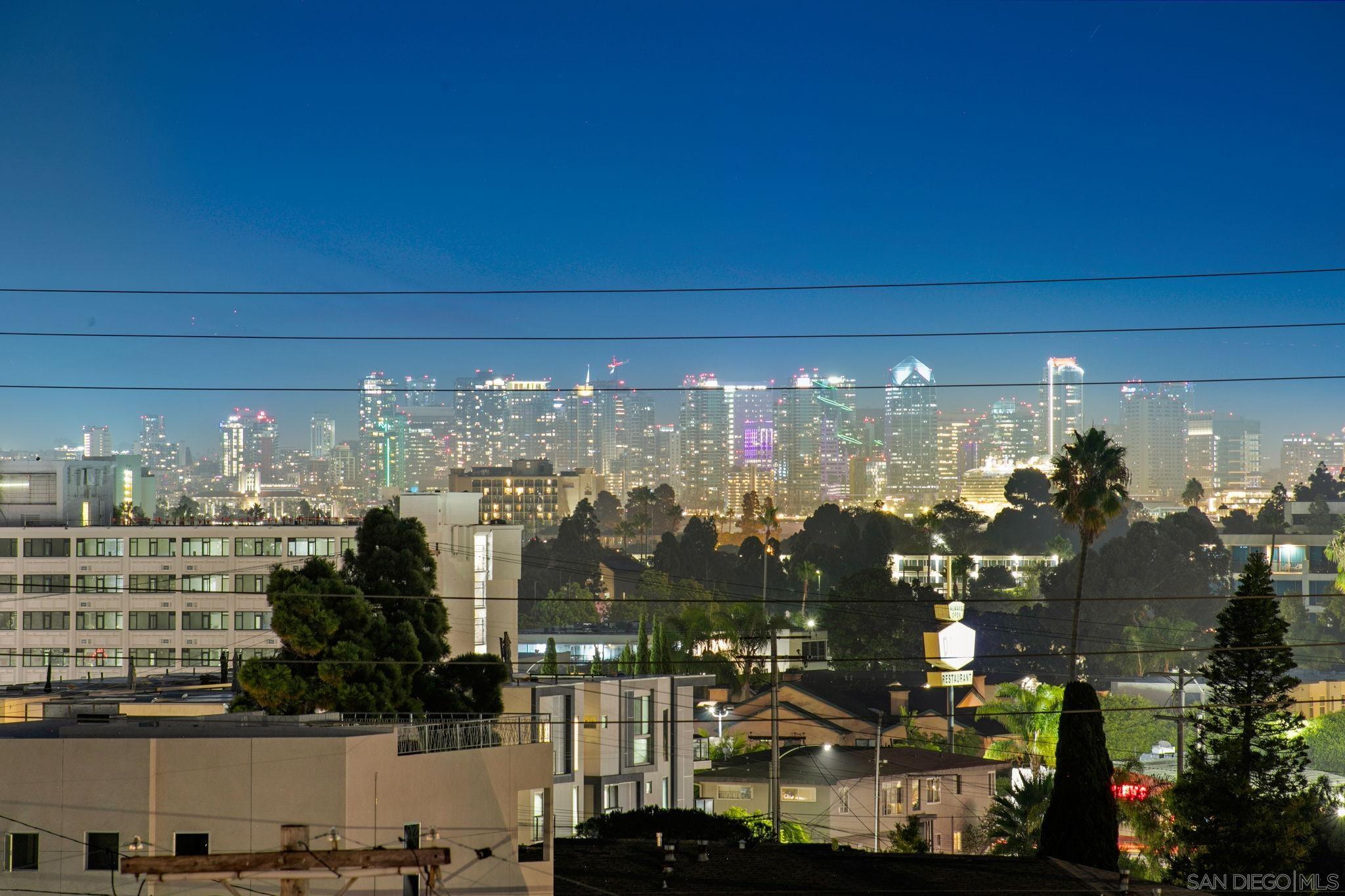 Detail Gallery Image 5 of 58 For 1525  Willow St, San Diego,  CA 92106 - 4 Beds | 4 Baths